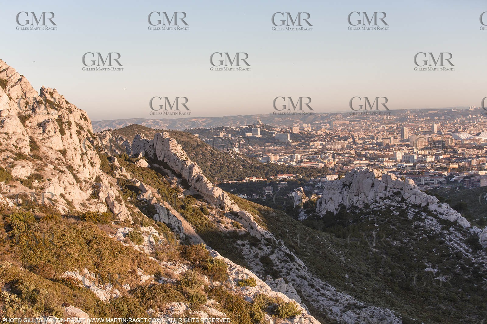 05 03 2015, Marseille (FRA,13), Col de Sormiou, Marseilles as seen from Sormiou pass