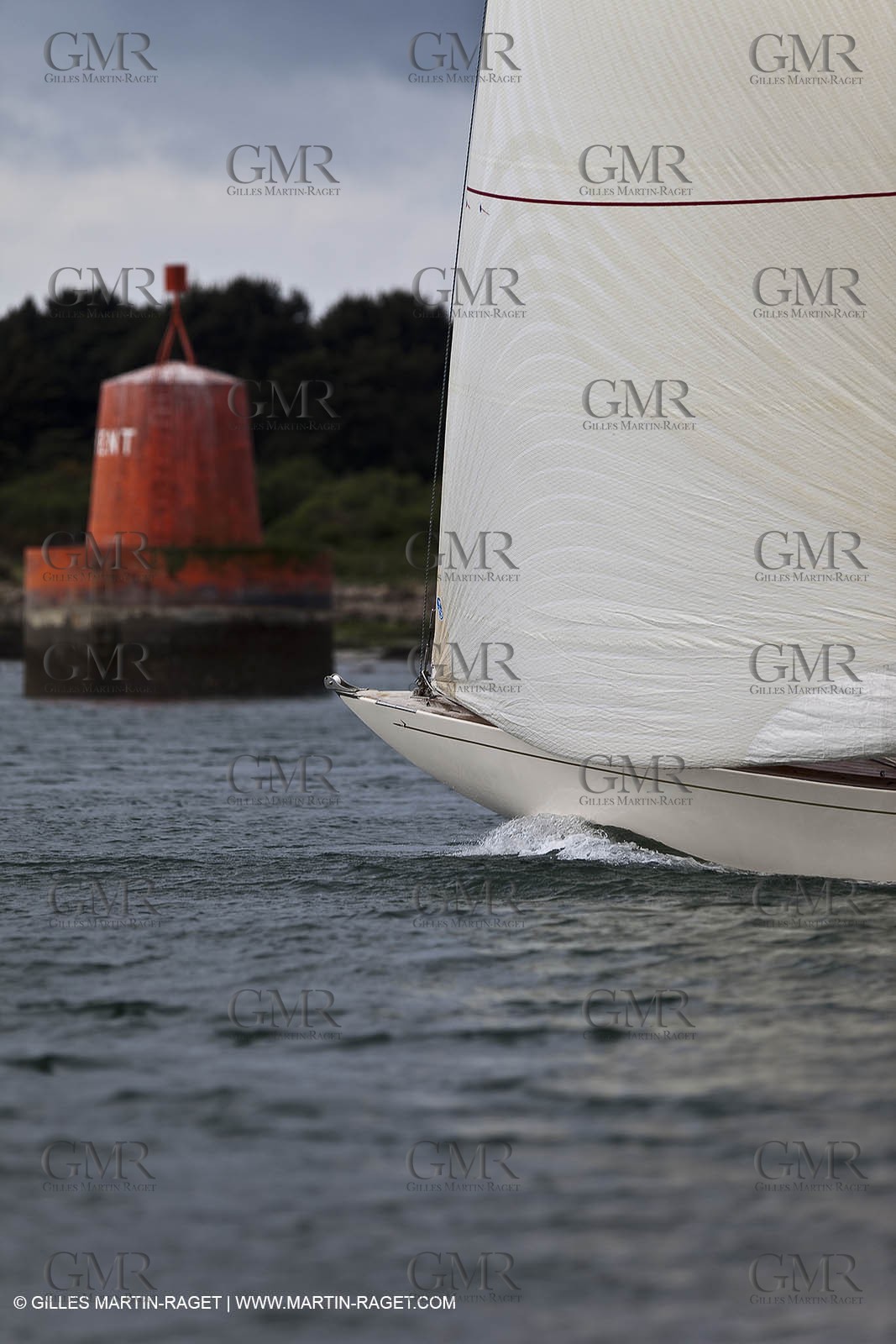 01-05-10 - Le Bono (FRA,56) - Regate Classique - 8m J