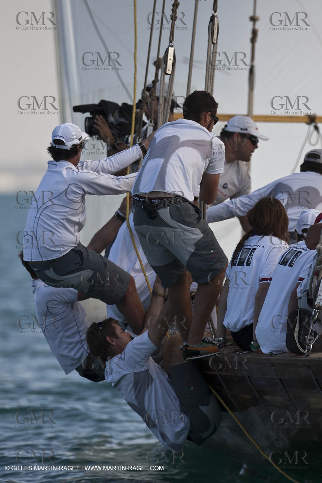 20 11 2010 - Dubai (UAE) - Dubai Louis Vuitton Trophy - Traditionnal dhow races for competing teams