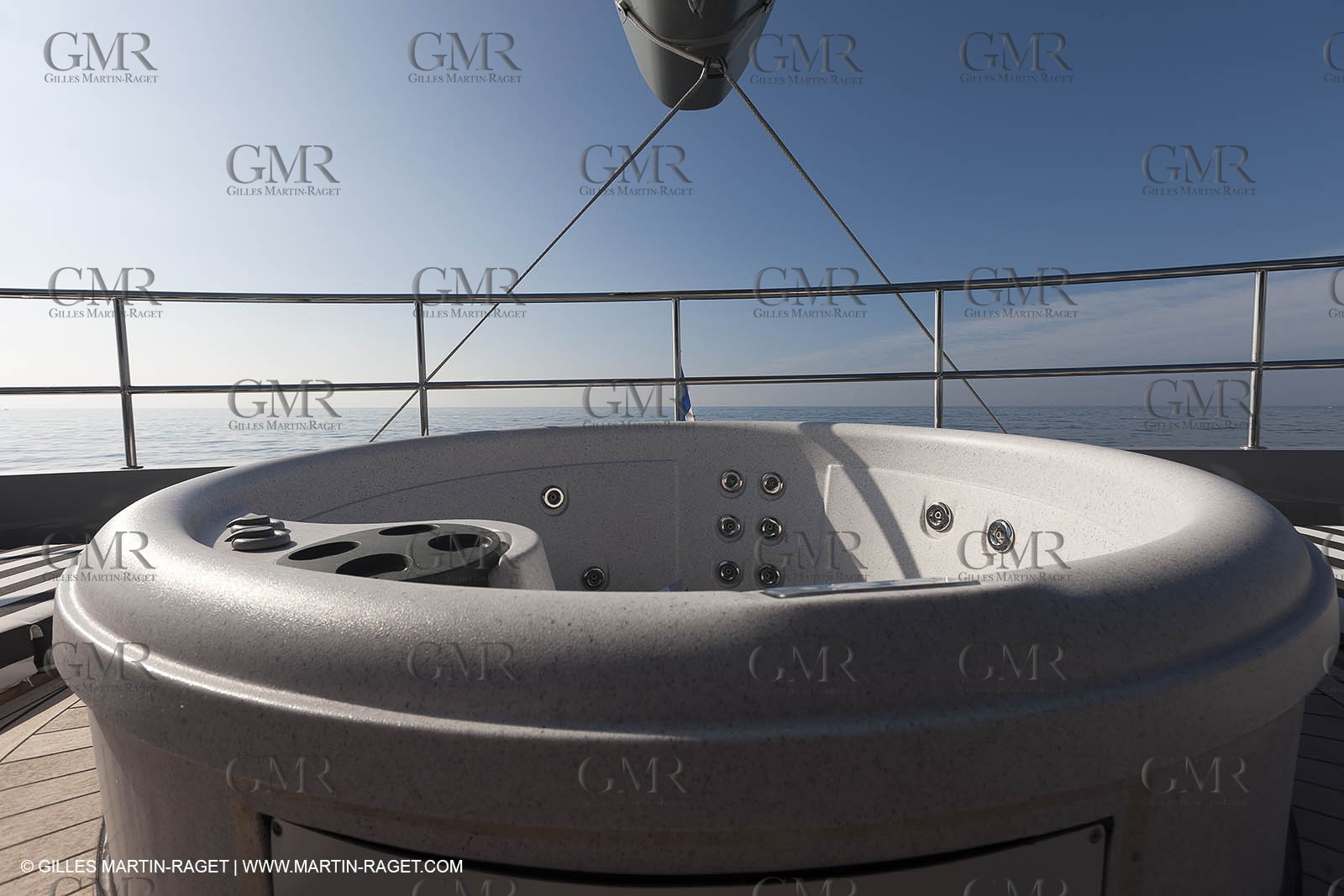 25 02 2011 - La Ciotat (FRA,13) - Super Yachts - Chantier H2X - Cartouche