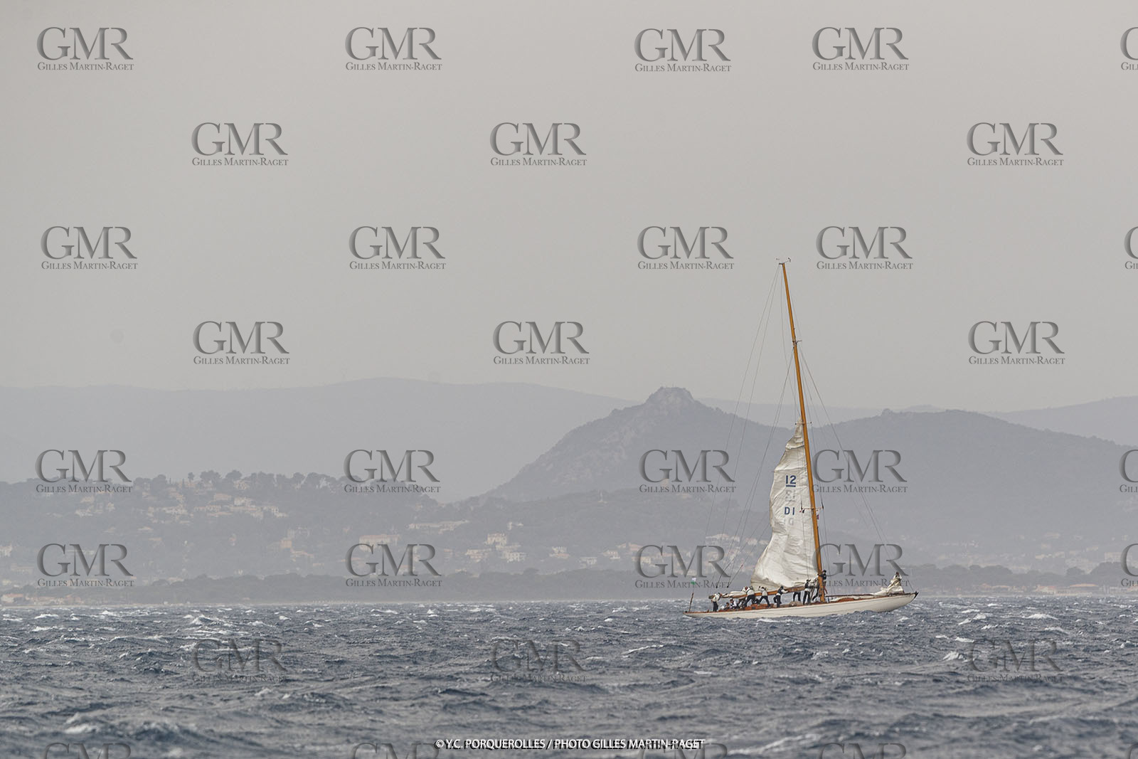 19 06 2024, Porquerolles Island (FRA), Championnat du monde des 12 m JI 2024, Race Day 1