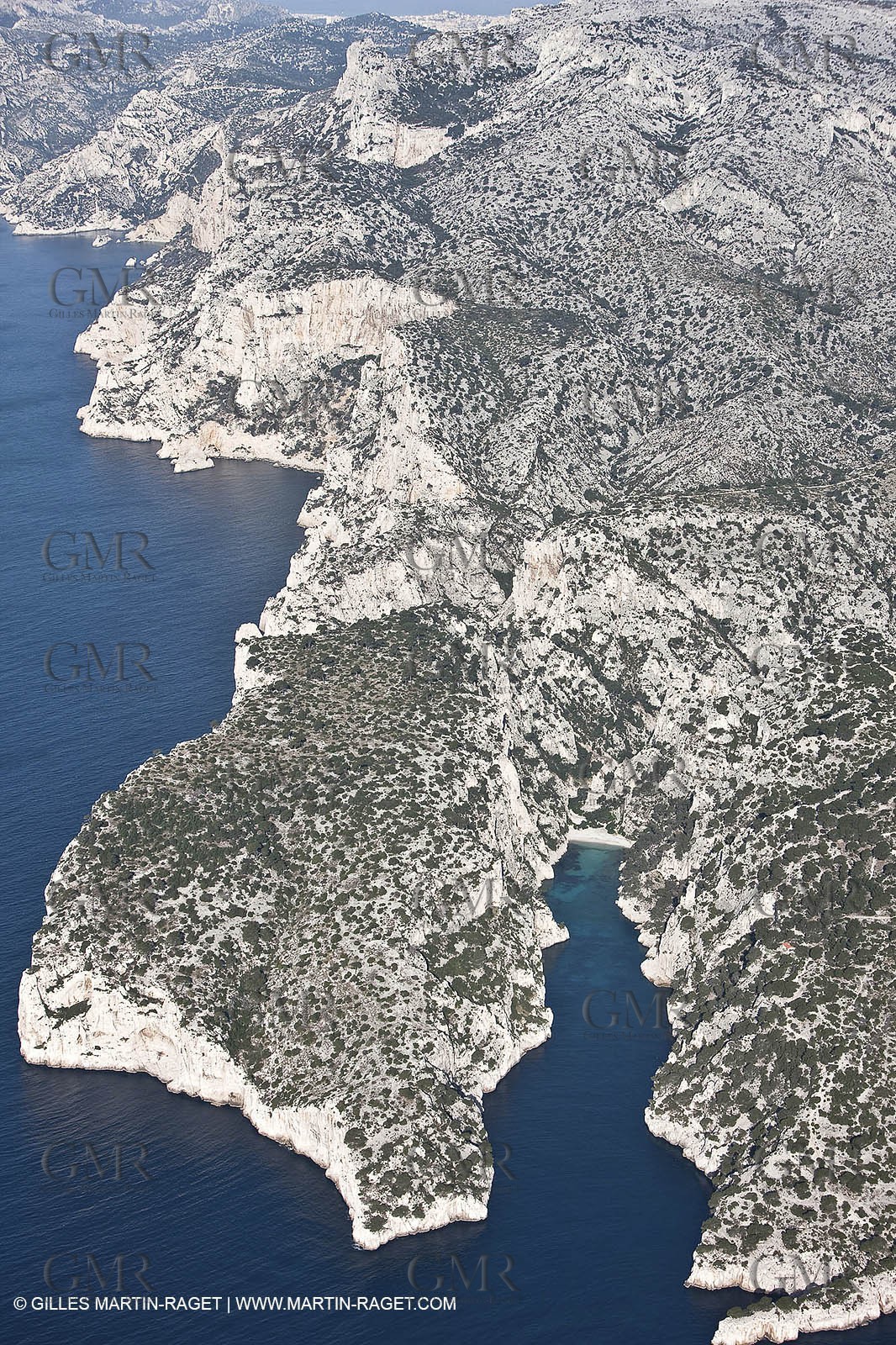 11 03 2009 - Marseille (FRA, 13) - Calanques - Calanque d'En Vau (bottom center))  and Devenson cliffs (up left)