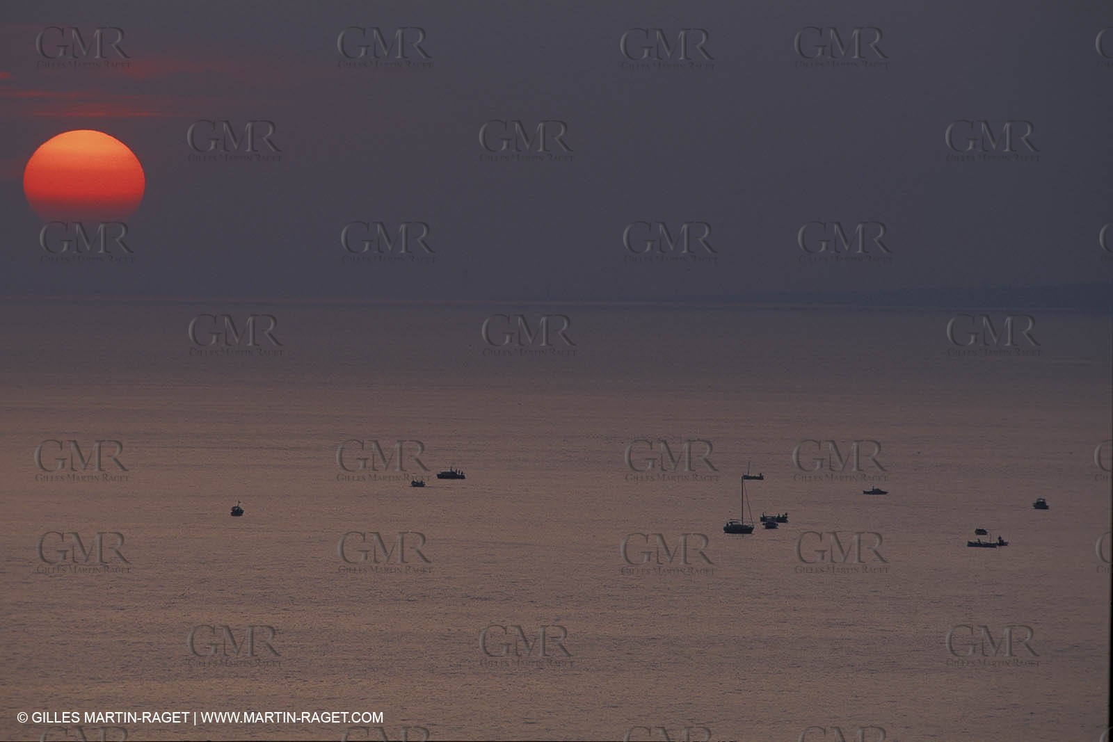 Cruising monohull mooring