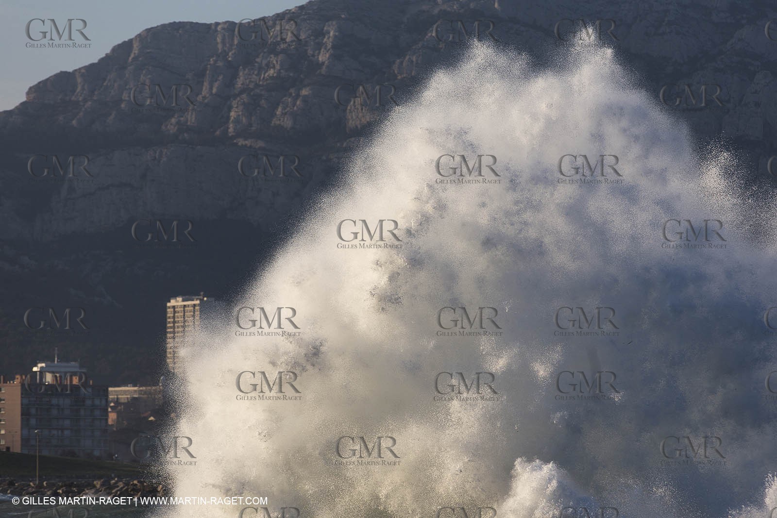 14 03 13 - Marseille (FRA) - Tempête de Mistral