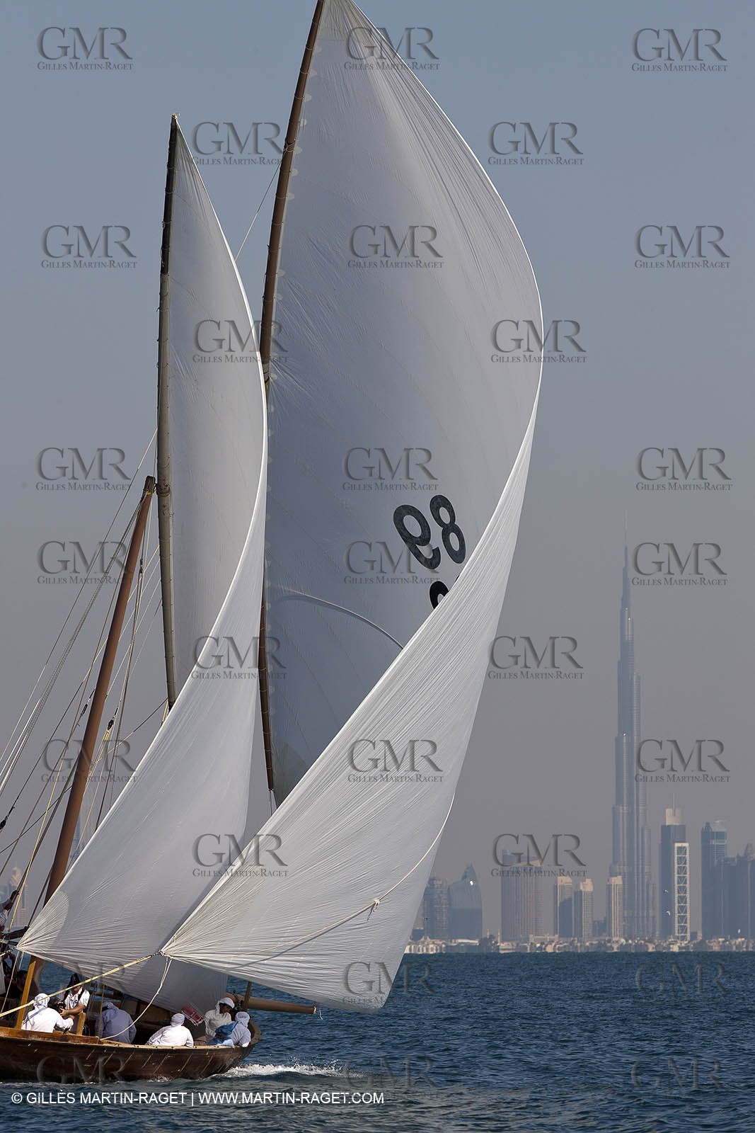 20 11 2010 - Dubai (UAE) - Dubai Louis Vuitton Trophy - Traditionnal dhow races for competing teams