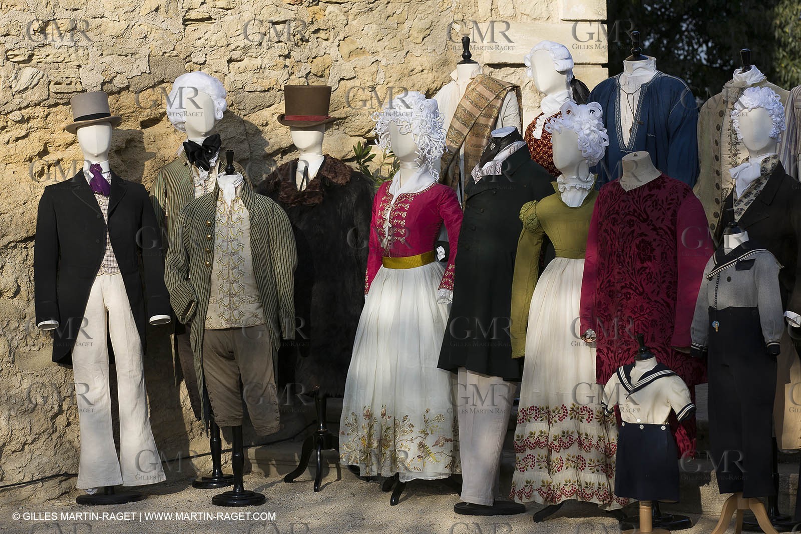 31 10 2013 - Ansouis (FRA,84) - Ansouis castle - Costumes of the exhibit Men costumes