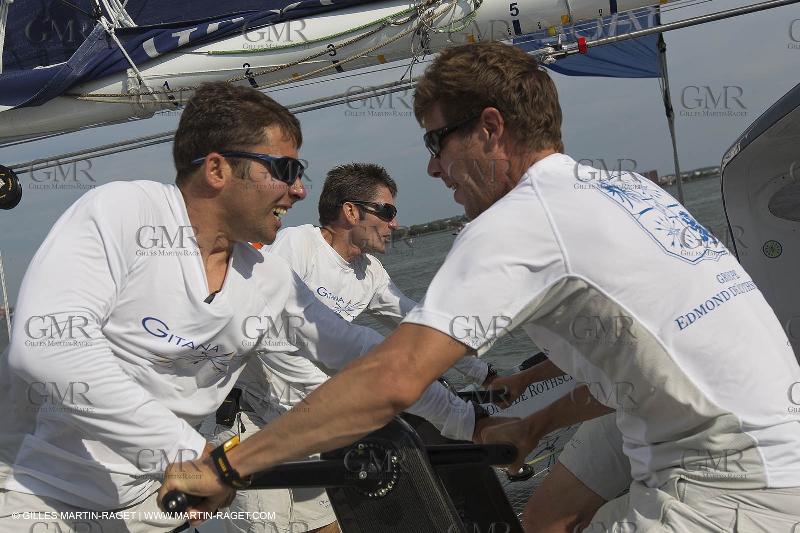 05 07 2012 - New York (USA) - Ocean Krys Race - Speed runs in fornt of NY city