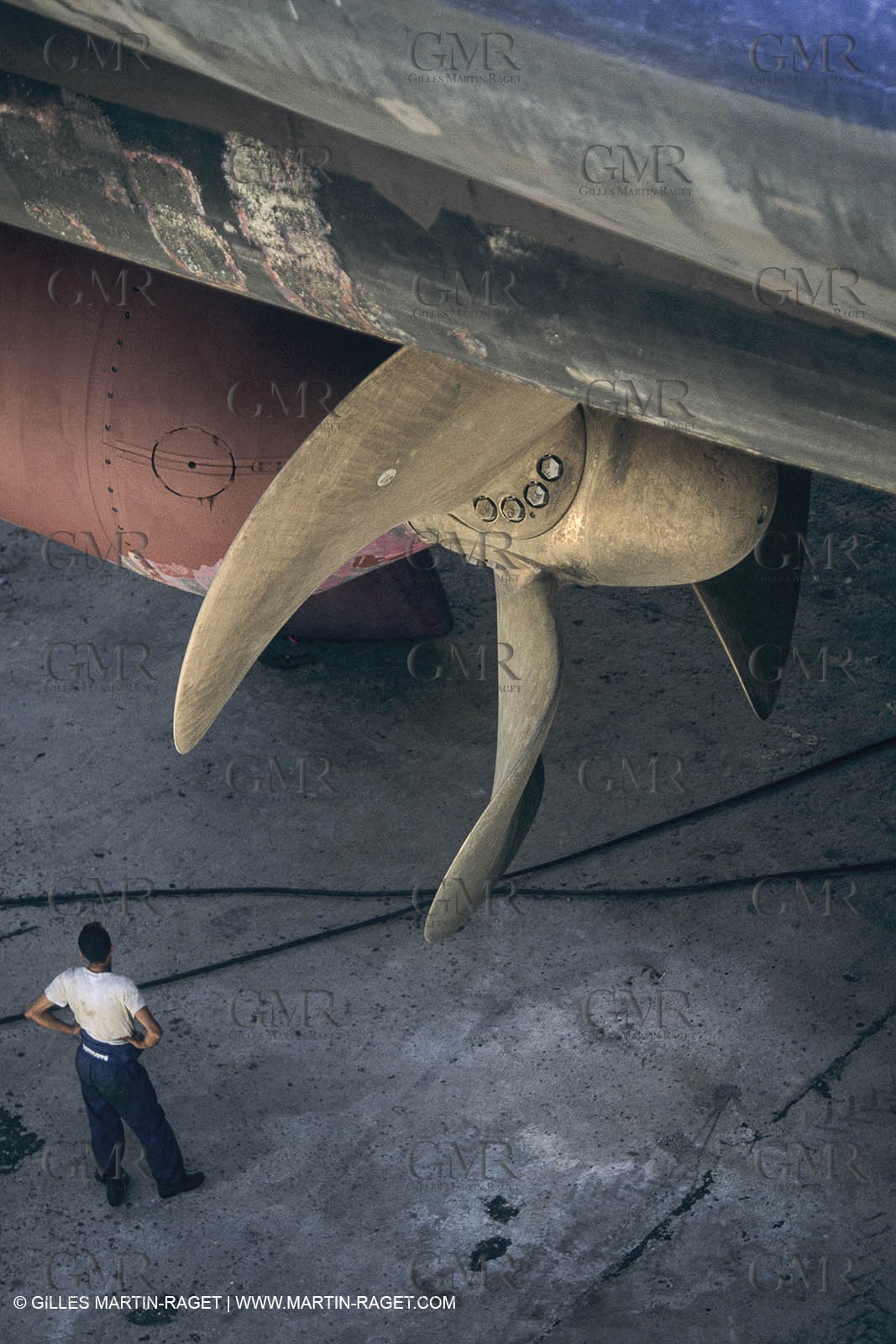 Monde maritime, opérations porturaires, ports, manoeuvres, marine world, harbour operations, maritime shipping,