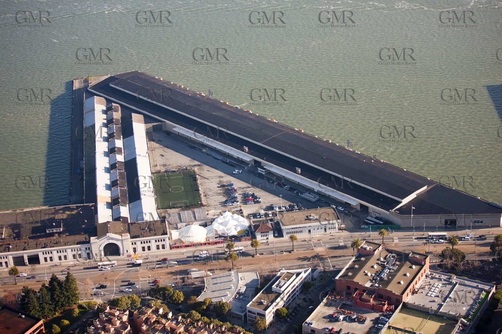 05 01 2011 - San Francisco (USA, CA) - 34th America's Cup - San Francisco waterfront - Piers 27-29 (triangle shape)