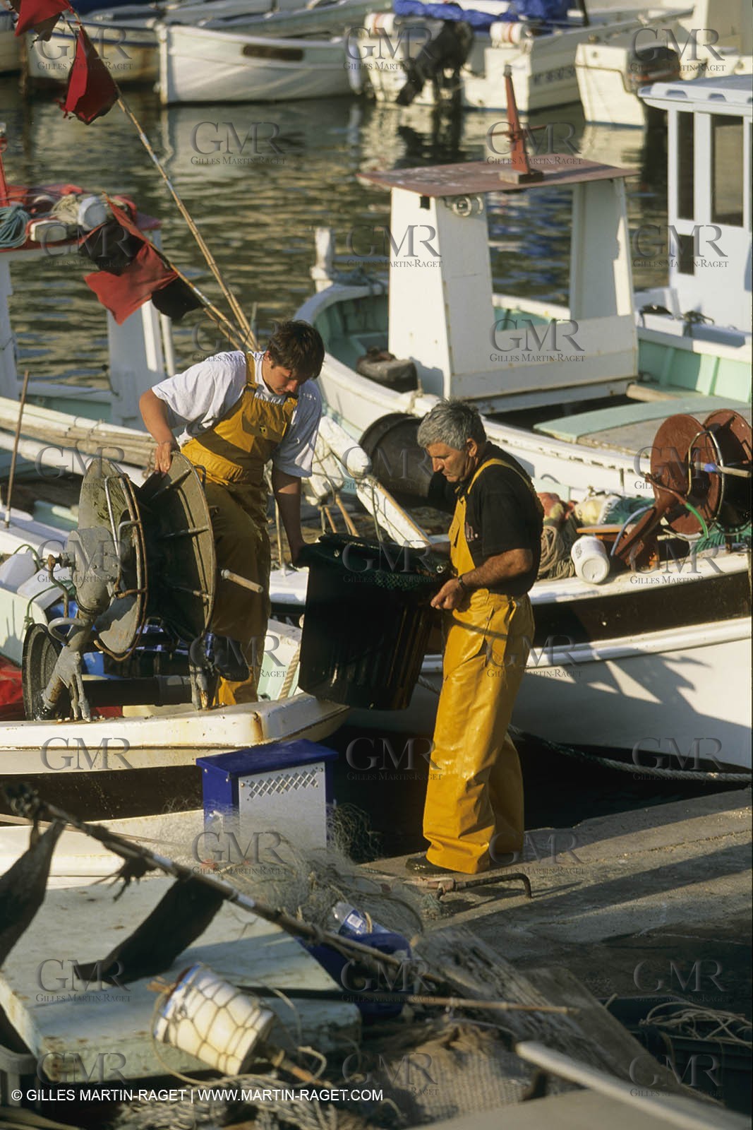 Pêche, barques, pointus, pêcheurs