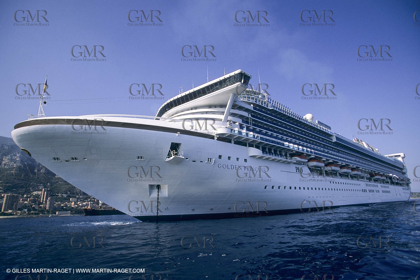 Paquebots, liners, cruise ships