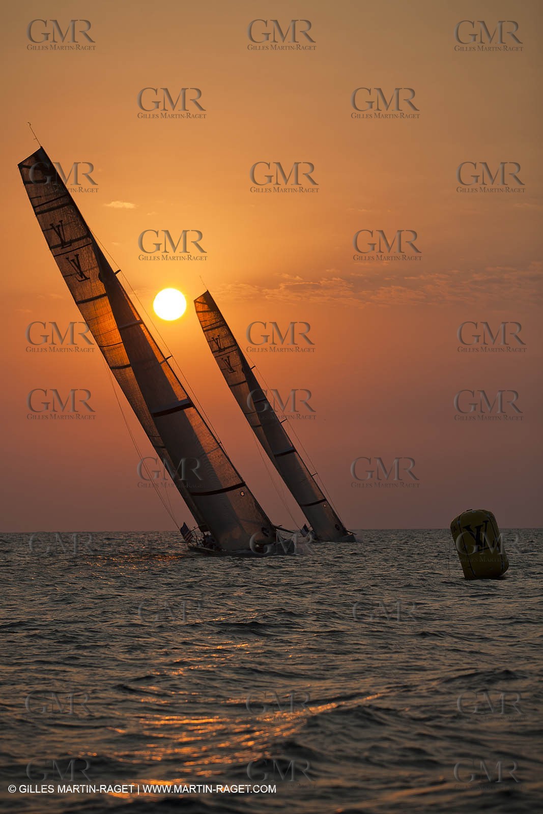 14 11 2010 - Dubai (UAE) - Dubai Louis Vuitton Trophy -  BMW ORACLE Racing - Training - Race Day 1