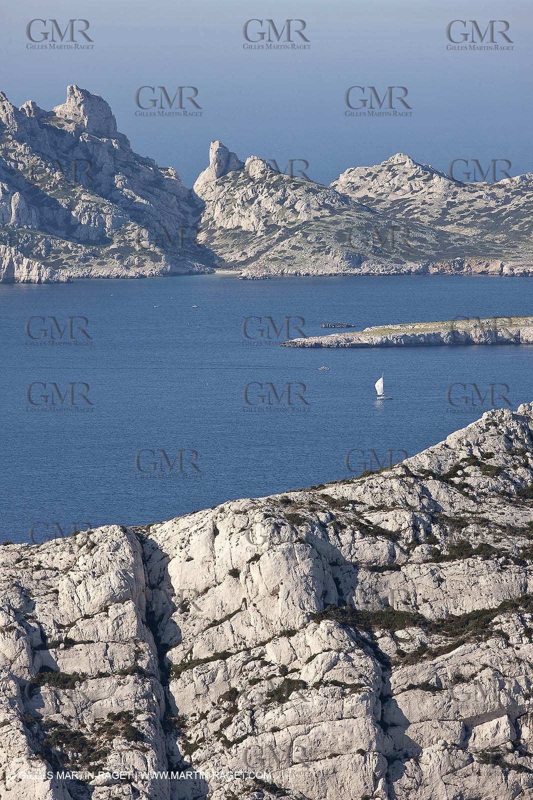 04 04 2009 - Marseille (FRA, 13) - Les Calanques - Sormiou crests - Ile plate et Ile de Riou