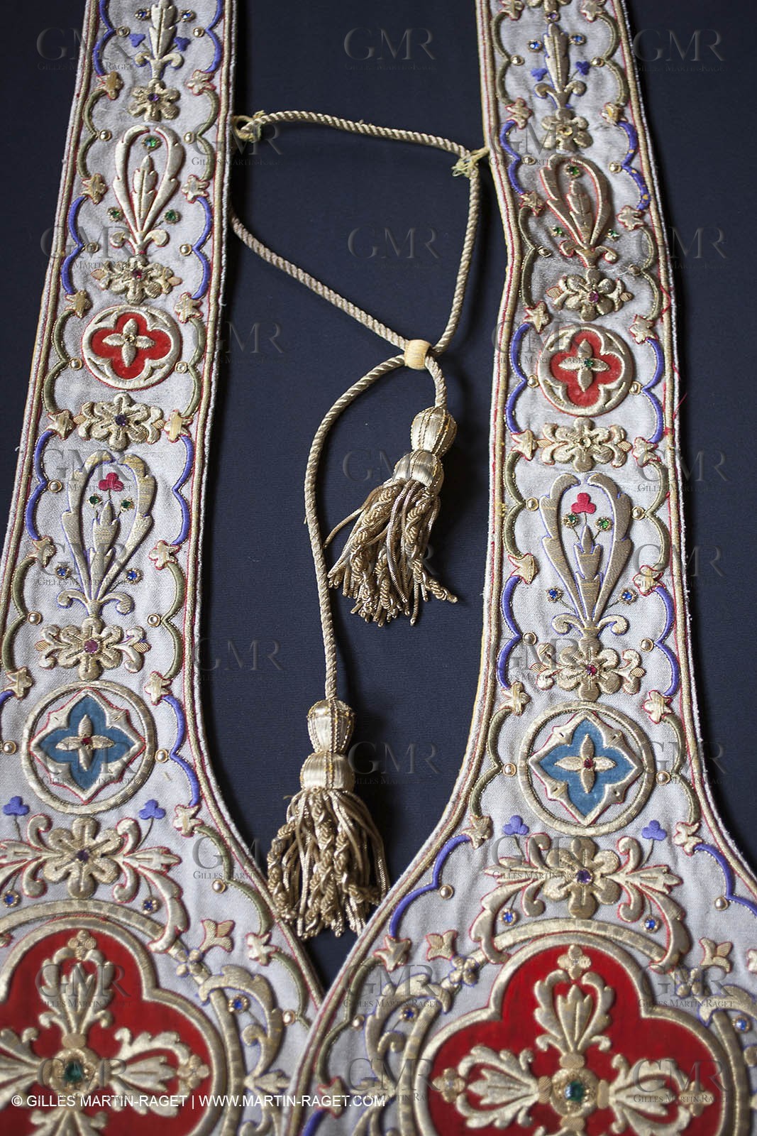 04 02 2013 - Marseille(FRA,13), Notre Dame de la Garde, Vêtements liturgiques