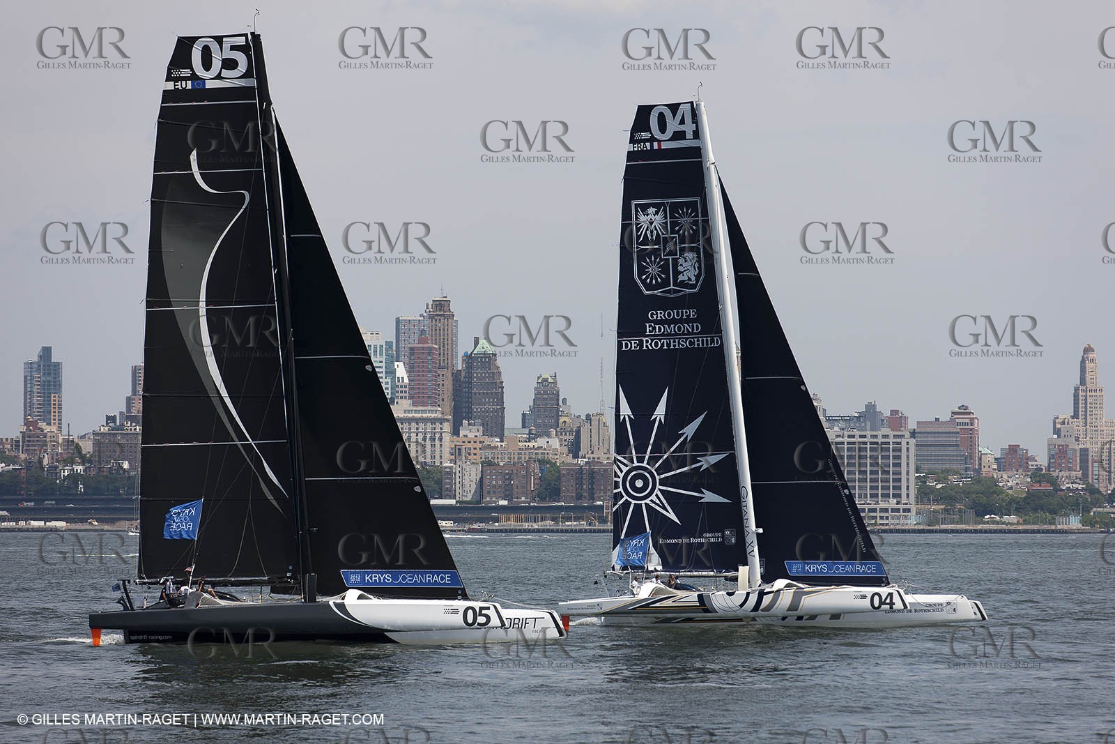 05 07 2012 - New York (USA) - Ocean Krys Race - Speed runs in fornt of NY city