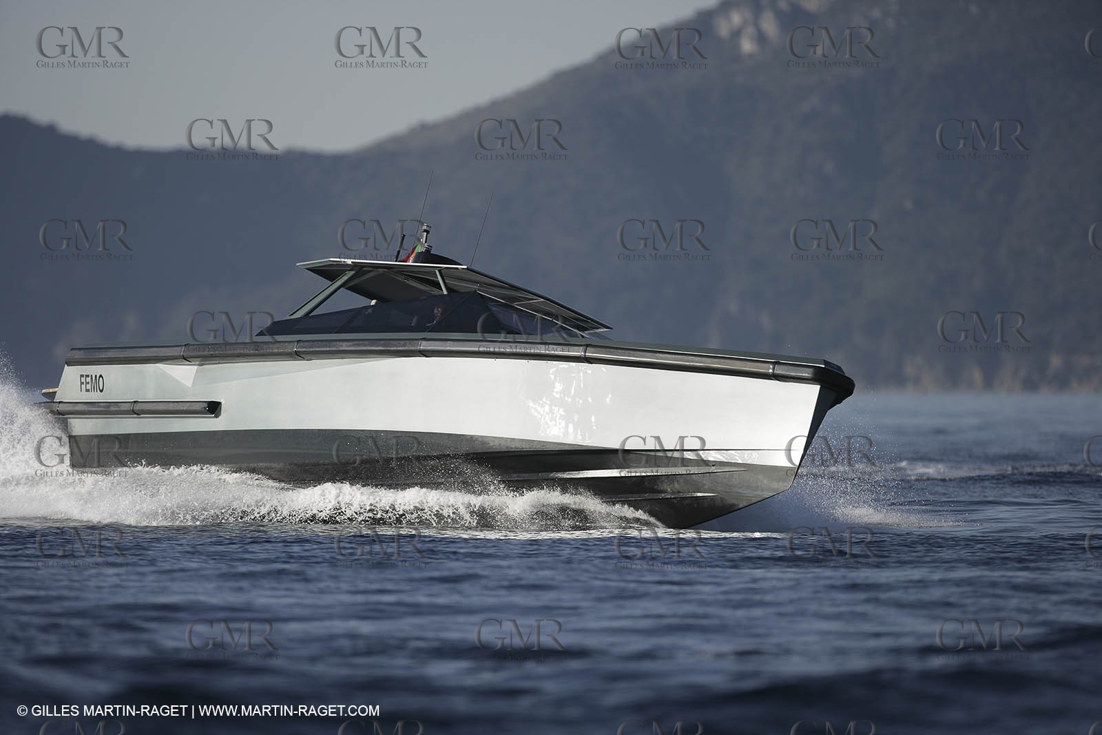 16 07 2007 - Portisco (Italie, Sardaigne) - Wally Power 47, 2007 version