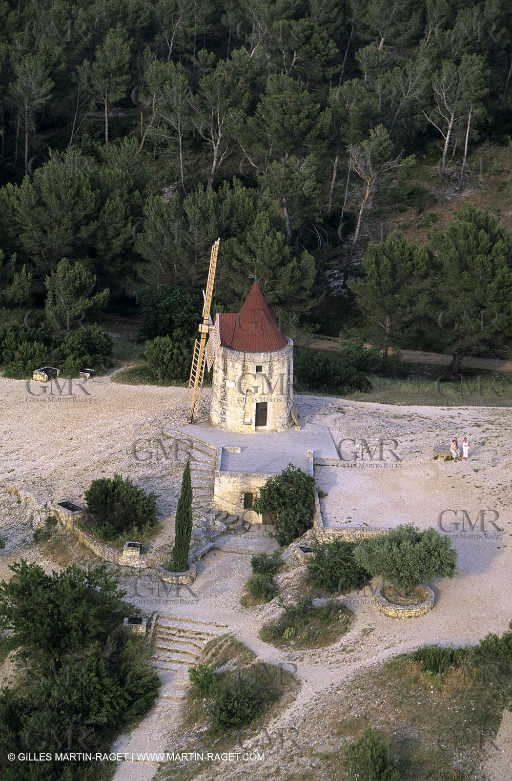 Alpilles and Montagnette hills, Fontvieille, Alphonse Daudet Mill