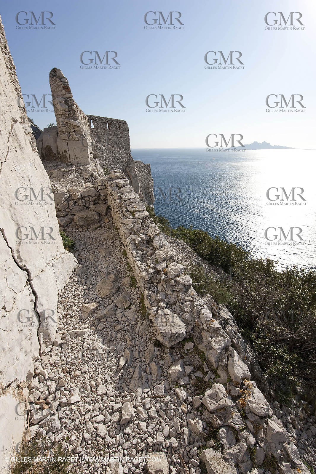 23 03 2009 - Marseille (FRA, 13) - Les Calanques - Castle ruins