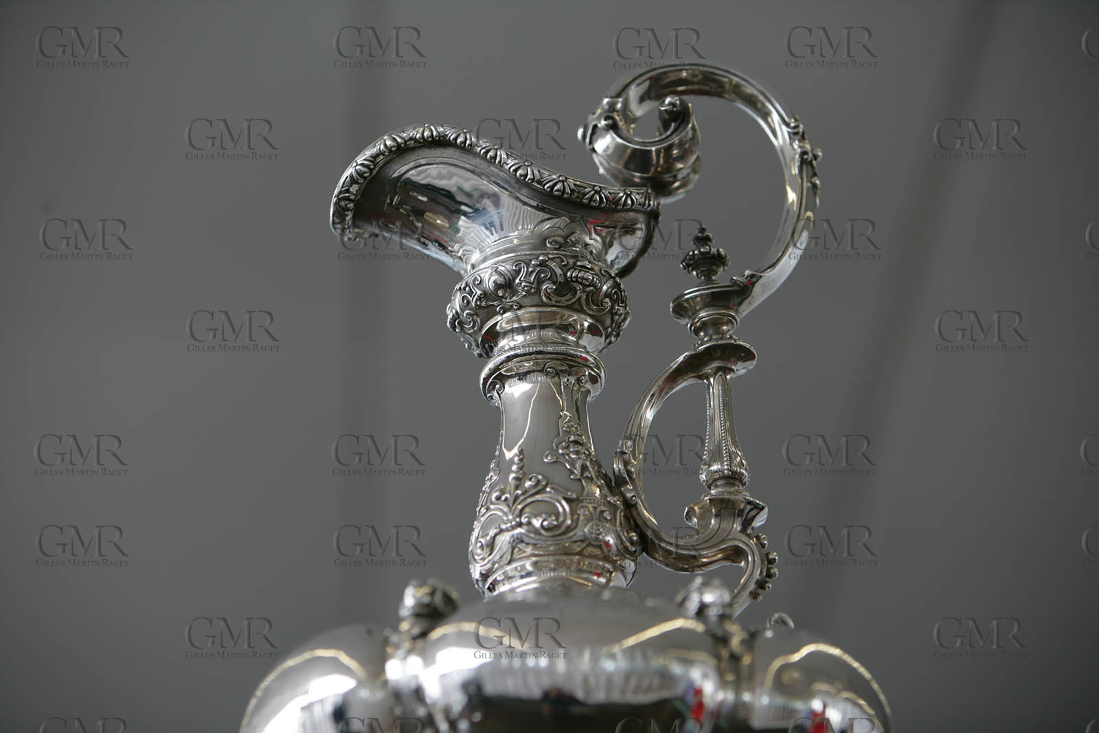 22 04 2007-Valencia (Spain)- 32nd America's Cup - Louis Vuitton Cup - RR1 - Day 7 - Crowd at Ameriac's Cup Park