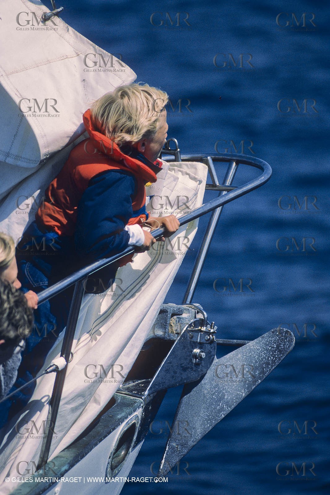 Sailing, cruising, children onboard