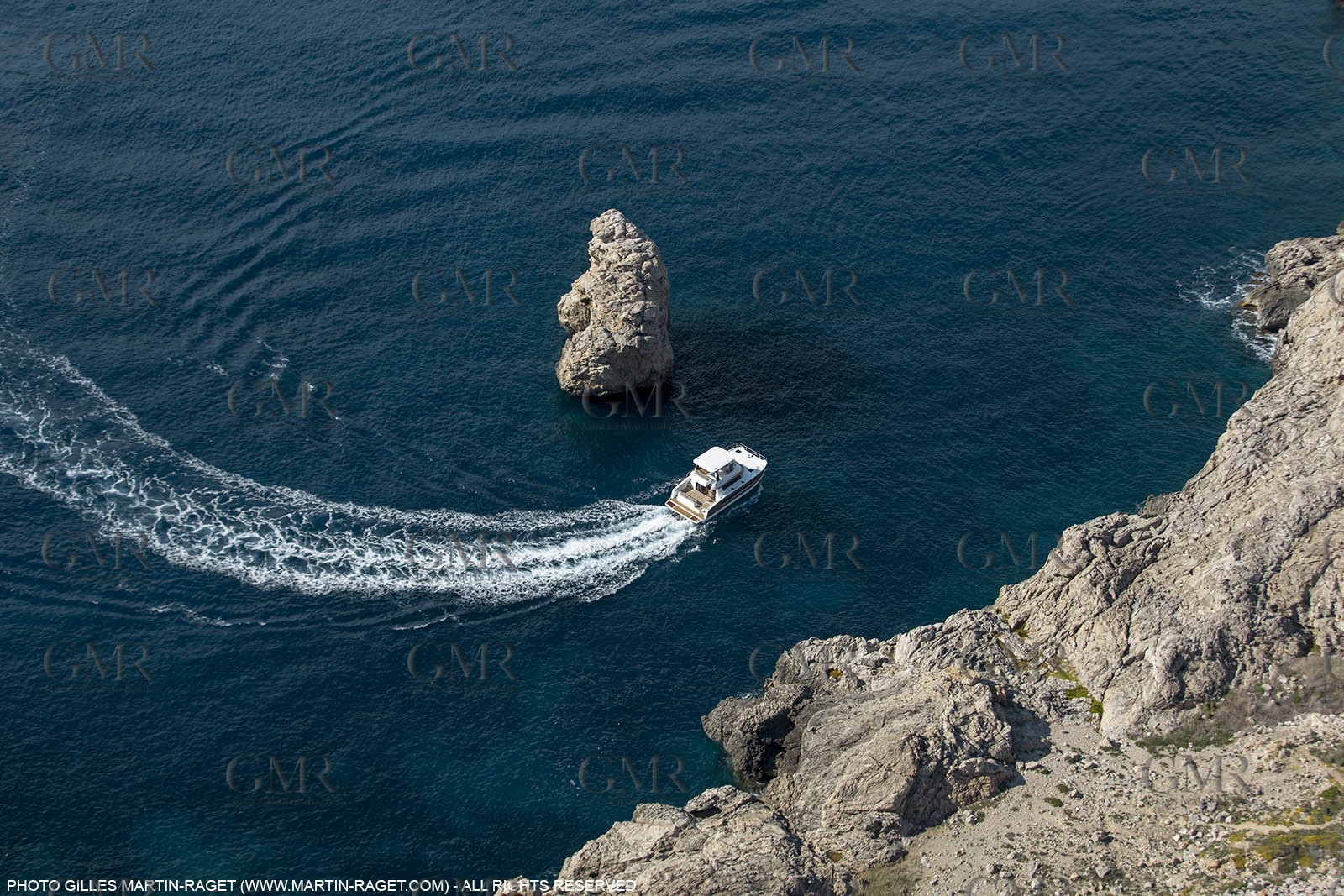 08 04 2015, Andraitx (Isla de Mallorca, Islas Baleares, ESP), Chantier Fountaine-Pajot, Motor Yacht 37