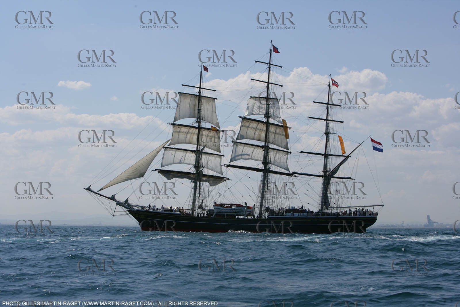 5 05 2007-Valencia (Spain)- 32nd America's Cup - Louis Vuitton Cup - RR2 - Day 7 - BMW ORACLE Racing