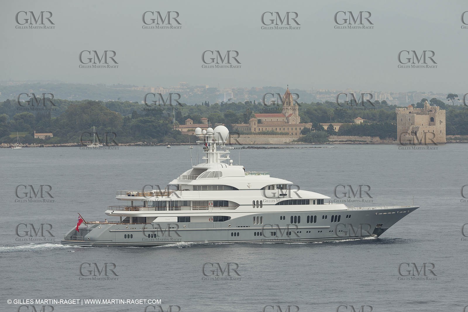 21 09 2014 - Cannes (FRA,83), Motor yacht TV
