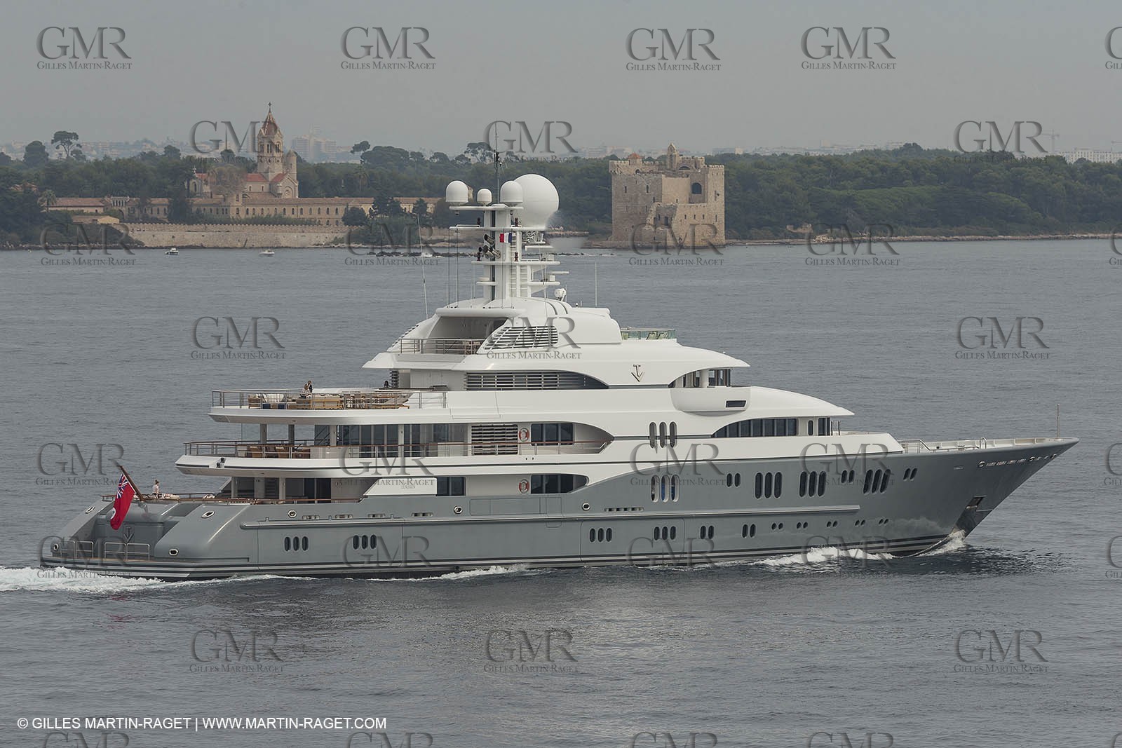 21 09 2014 - Cannes (FRA,83), Motor yacht TV