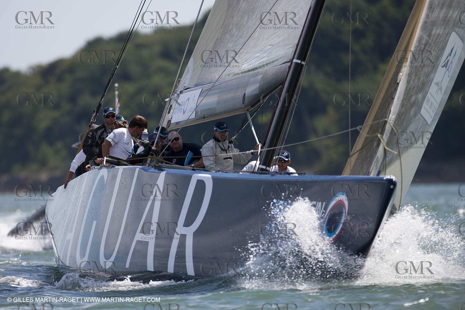 02 08 2010 - Cowes (UK, IOW) - The 1851 Cup -  BMW ORACLE Racing - Training Day.