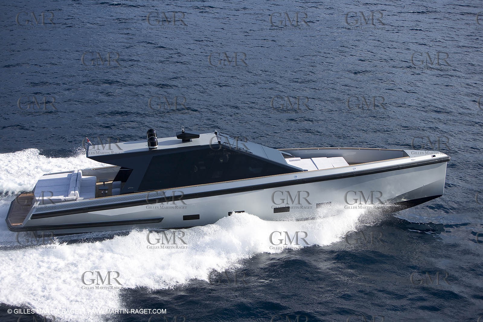 29 09 2007 - St Jean Cap Ferrat - Wally Yachts - Wally Power 70 - Lau Lau
