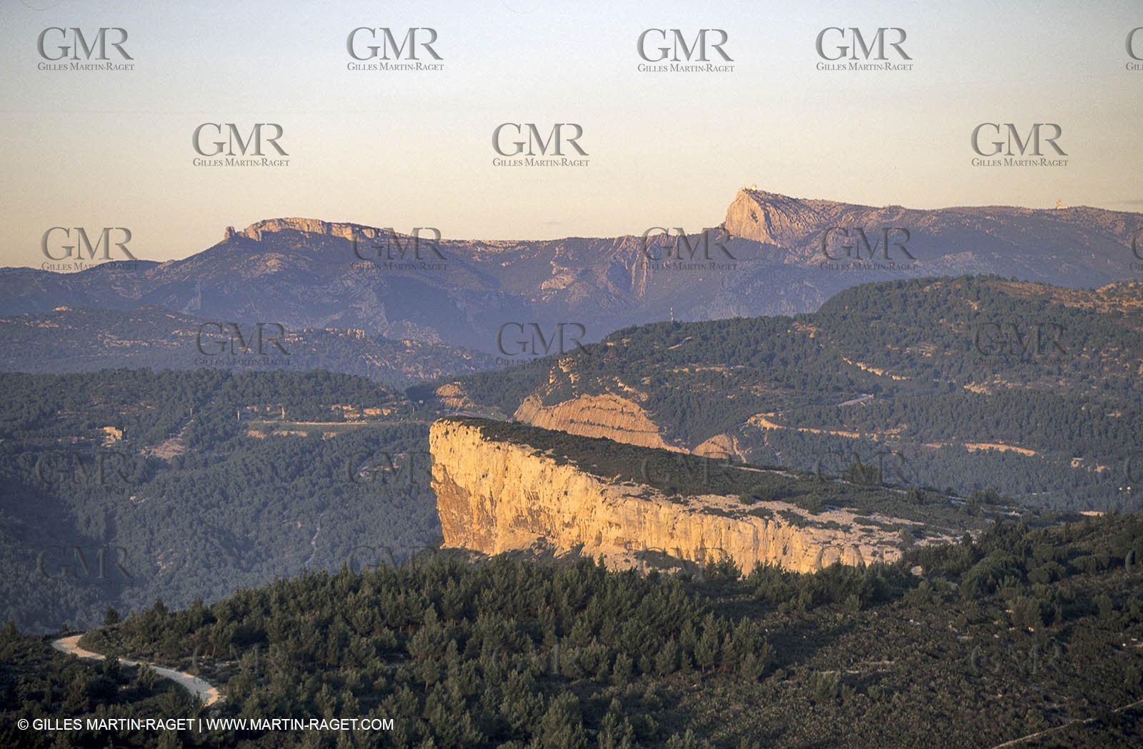 Pagnol hills countryside
