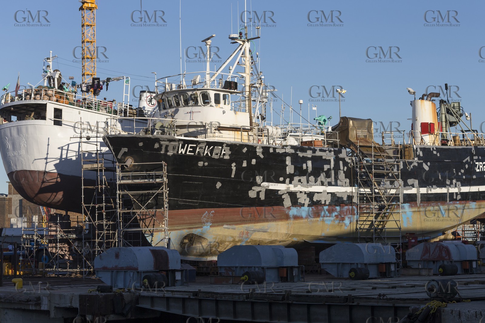 08 11 2014, Capetown (ZAF), Volvo Ocean Race 2014-15, Team Alvimedica, Nursing the boat