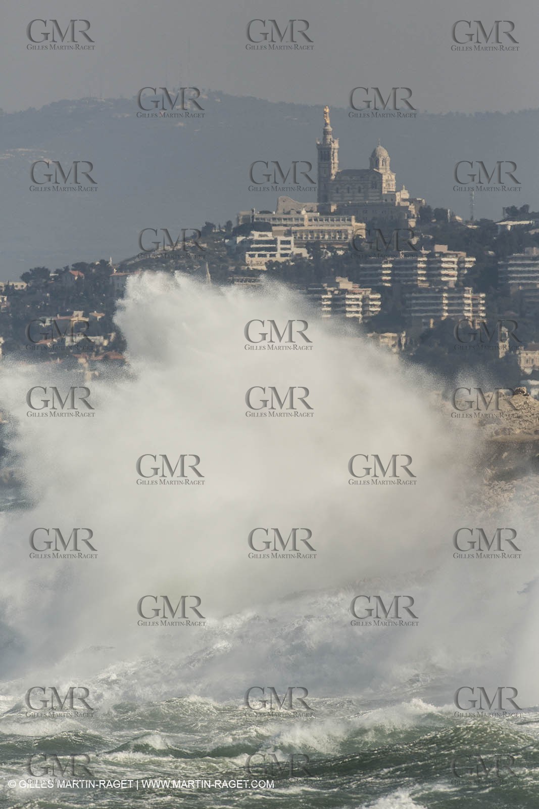 14 03 13 - Marseille (FRA) - Tempête de Mistral