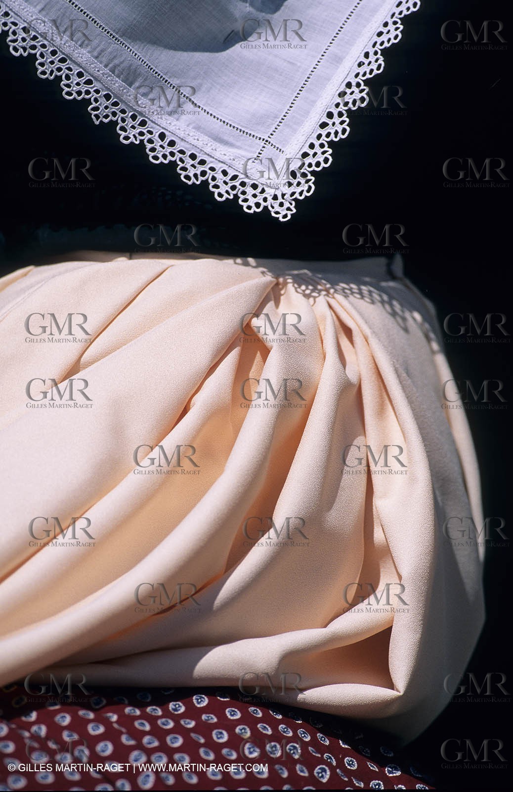 Arles (FRA,13) - Costume from Arles Fest