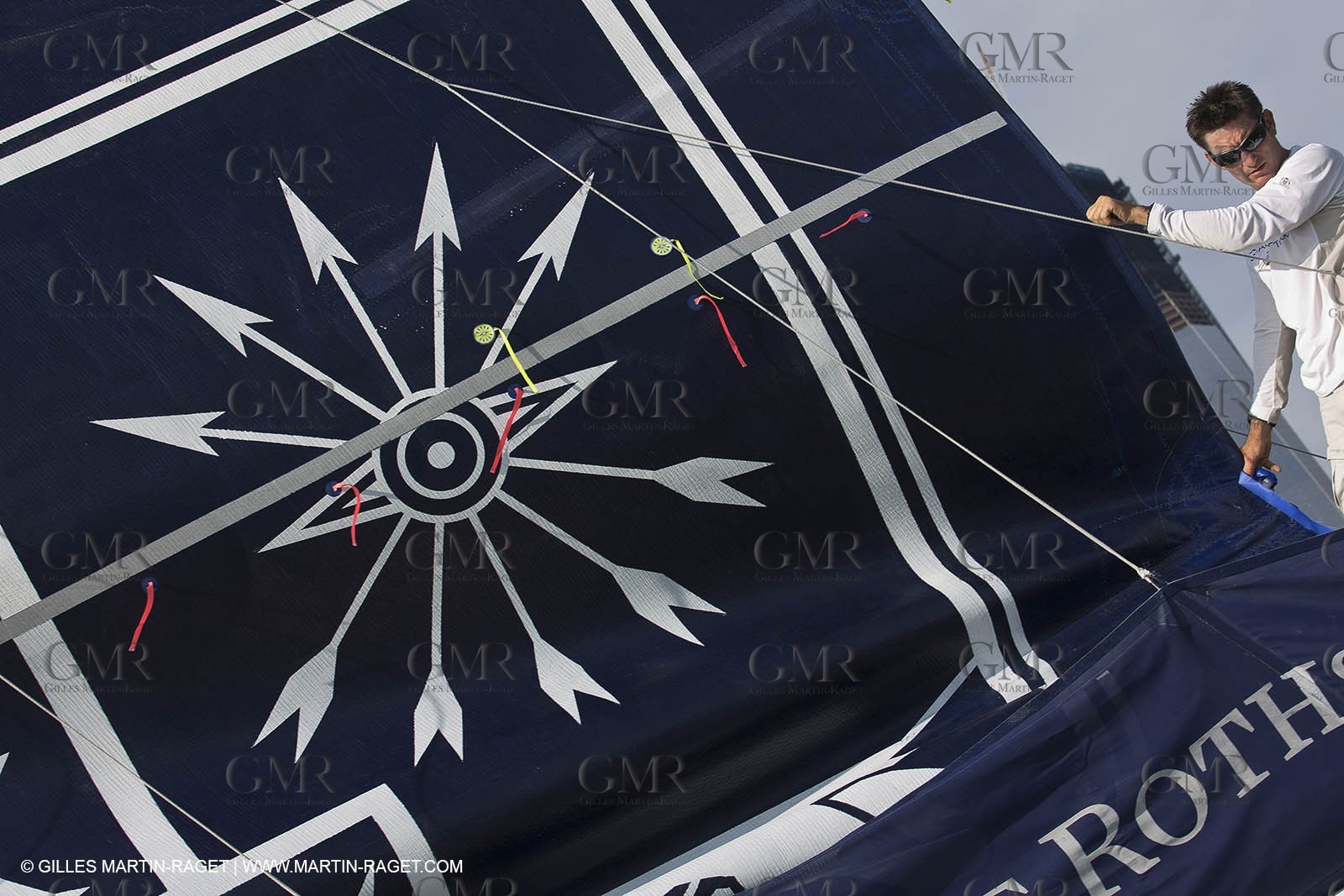 05 07 2012 - New York (USA) - Ocean Krys Race - Speed runs in fornt of NY city