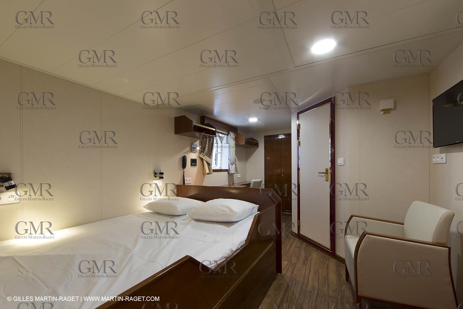 Al Azizi oficial launchat the Mucem museum - H2X boatyard - Oceanographic research ship - Marseille (FRA,13) - 27 05 2014