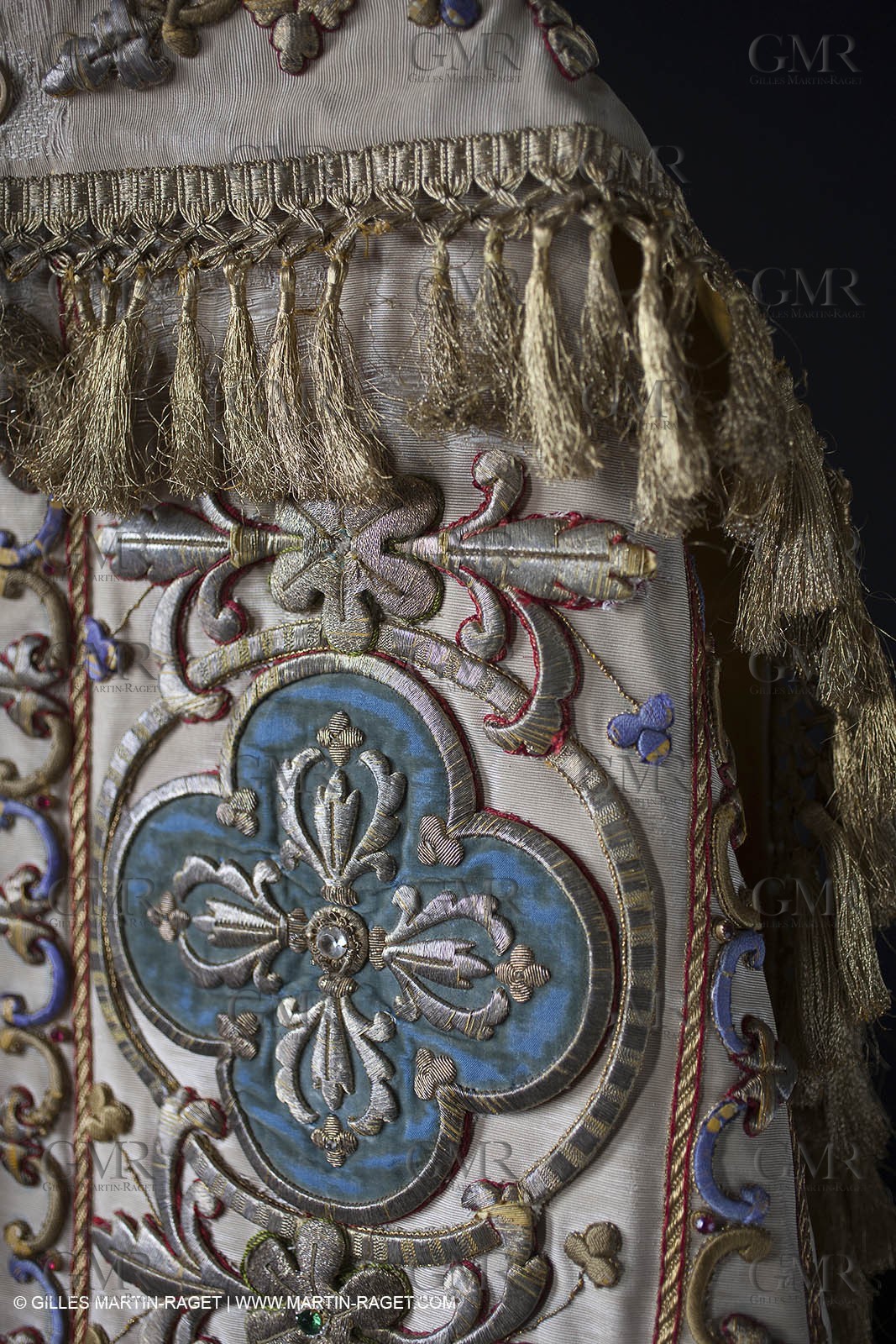 04 02 2013 - Marseille(FRA,13), Notre Dame de la Garde, liturgical clothing