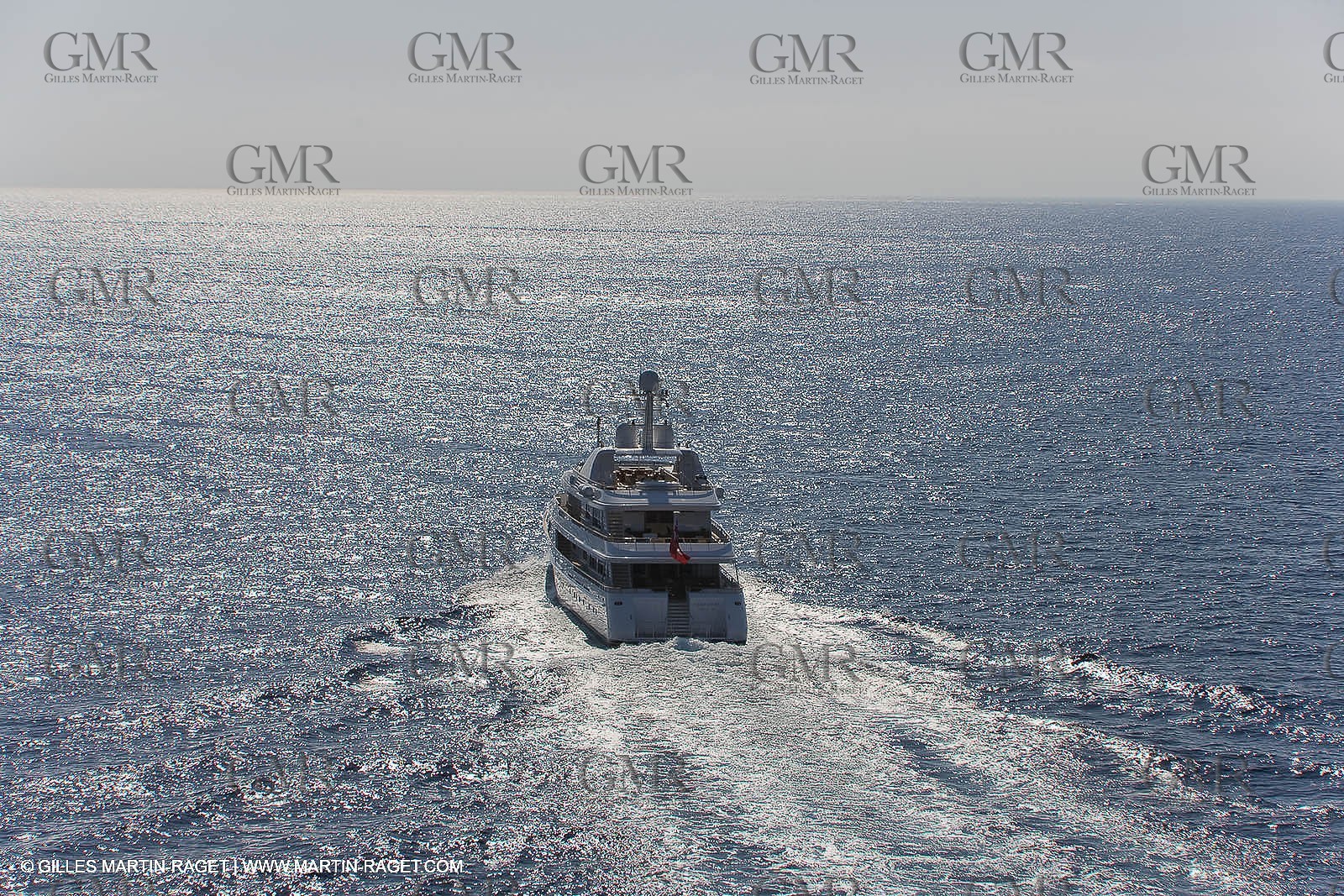 28 07 2007 - St Jean Cap Ferrat - SuperYachts - Motor Yachts - Hampshire