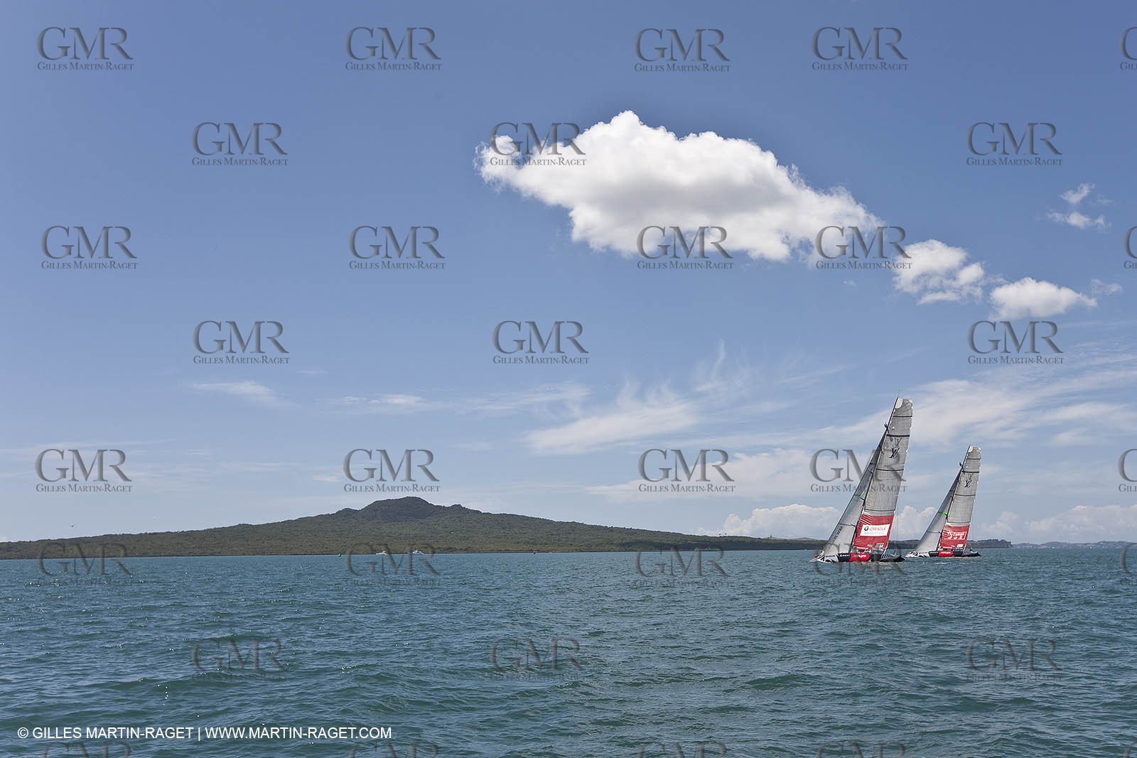 23 01 2009 - Auckland (NZL) - Louis Vuitton Pacific Series - BMW ORACLE Racing - Tuning up onboard Emirates Team New Zealand yacht
