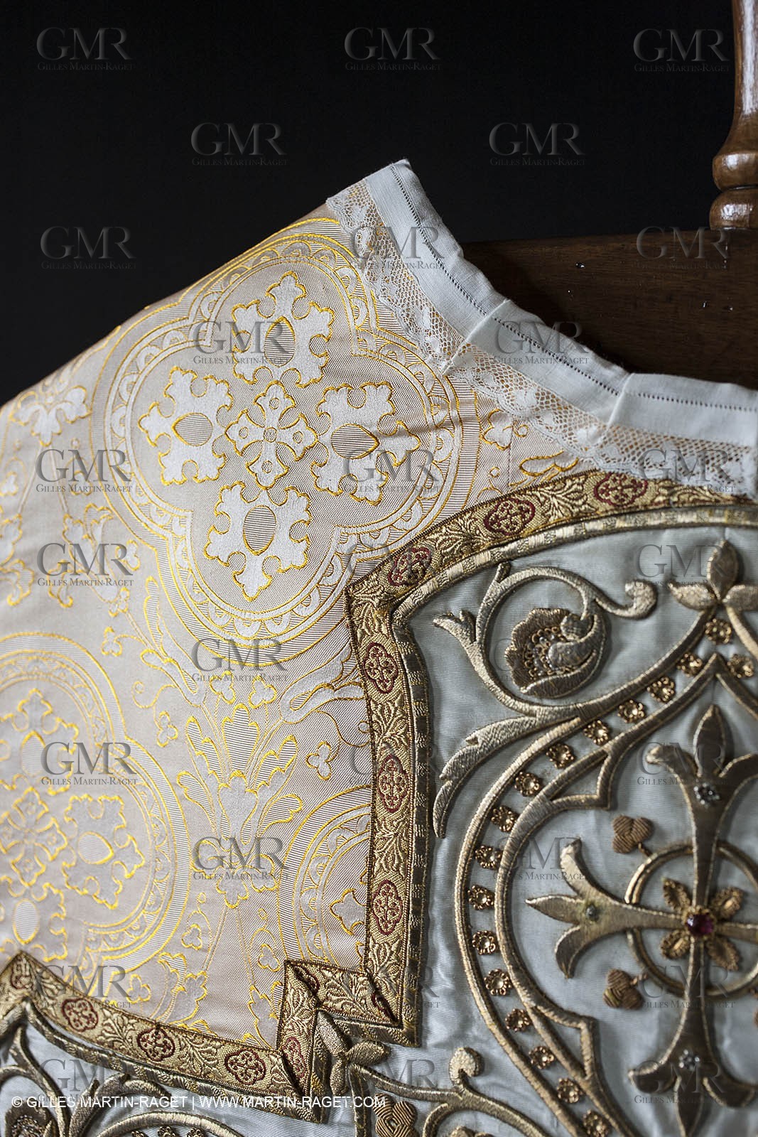 04 02 2013 - Marseille(FRA,13), Notre Dame de la Garde, liturgical clothing