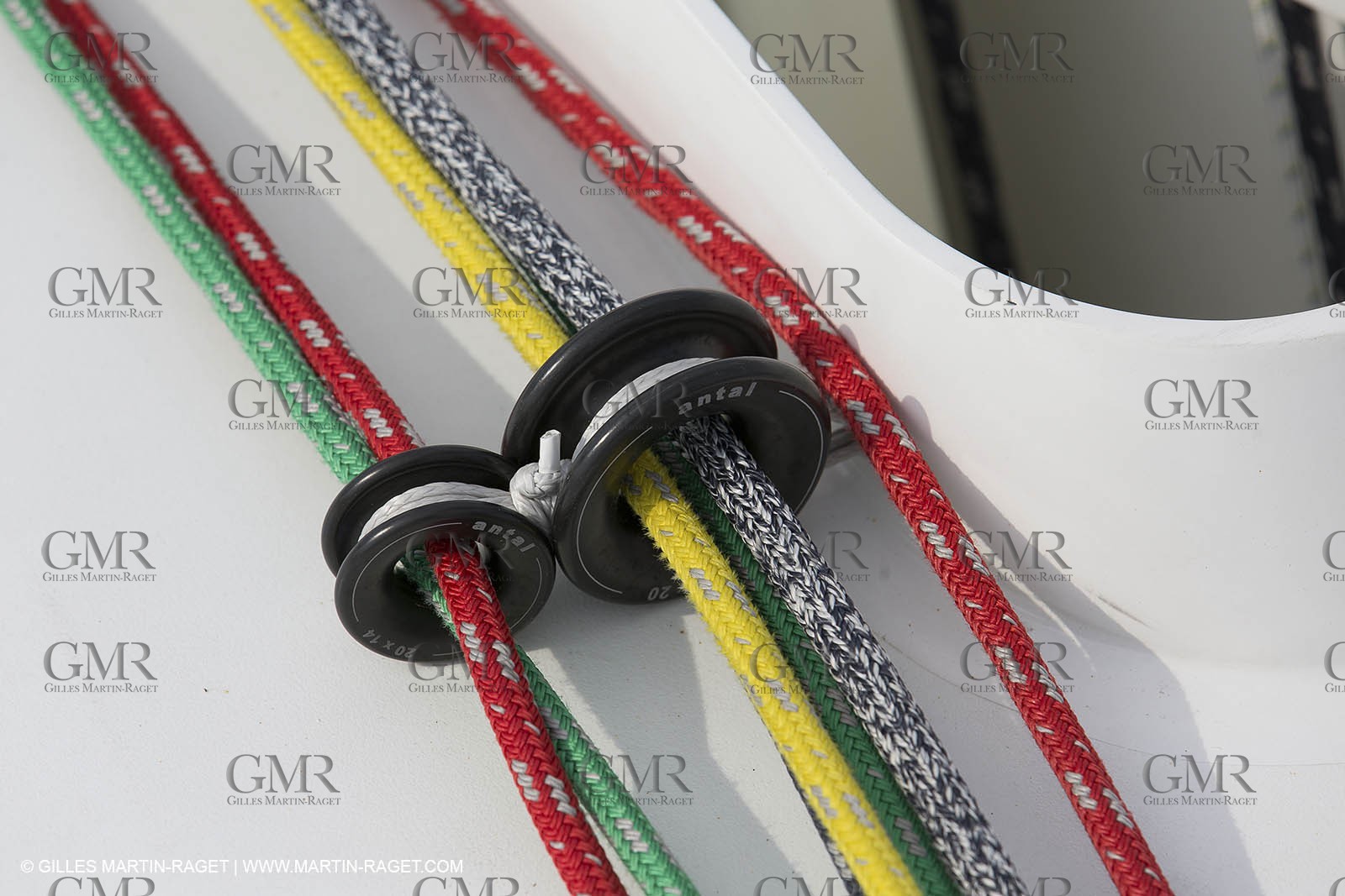 05 07 2012 - New York (USA) - Ocean Krys Race - Speed runs in fornt of NY city