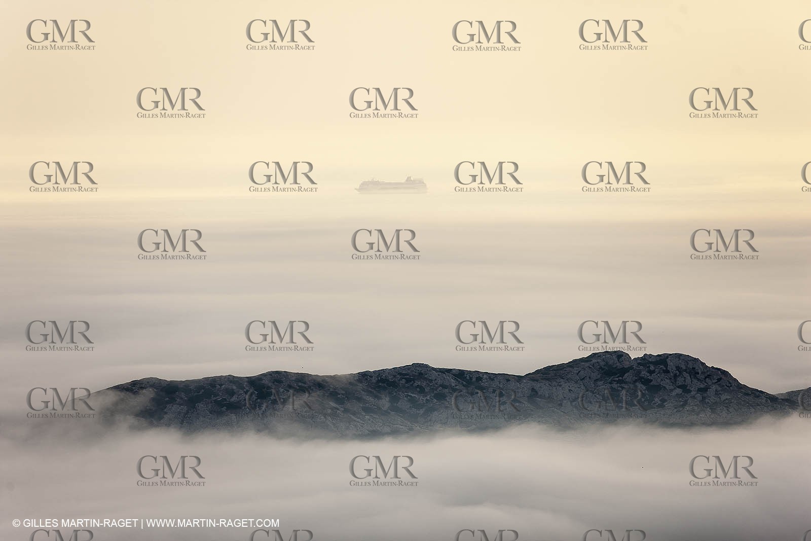 18 07 2012 -Marseille (FRA ) - The Calanques - Unusual foggy conditions