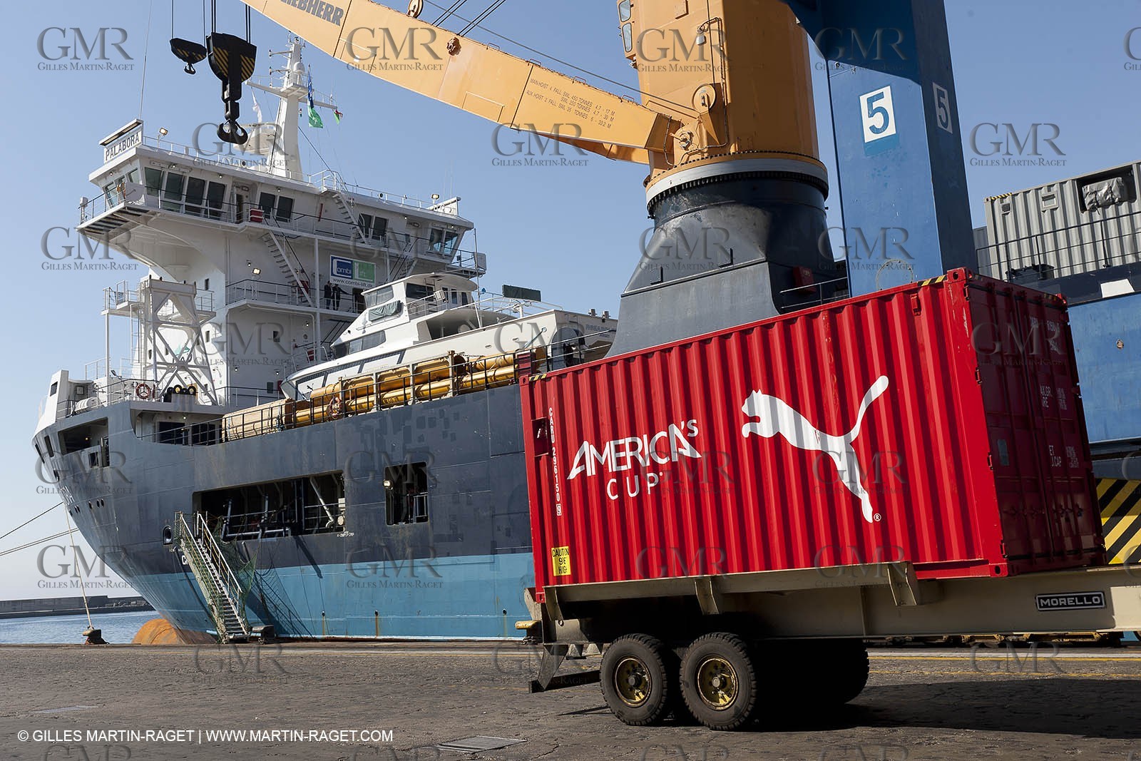 02 03 2012 - Naples (ITA) - 34th America's Cup - America's Cup World Series Naples 2012 - Cargo unloading