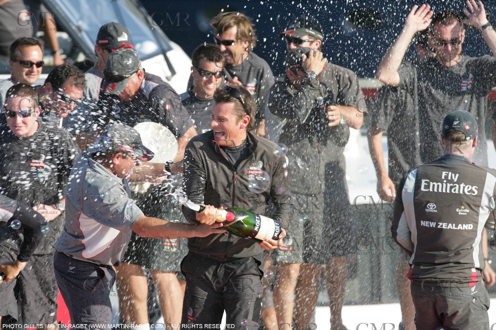 06 06 2007-Valencia (Spain)- 32nd America's Cup - Louis Vuitton Cup Final - Day 5 - Emirates Team New Zealand receive the Louis Vuitton Cup