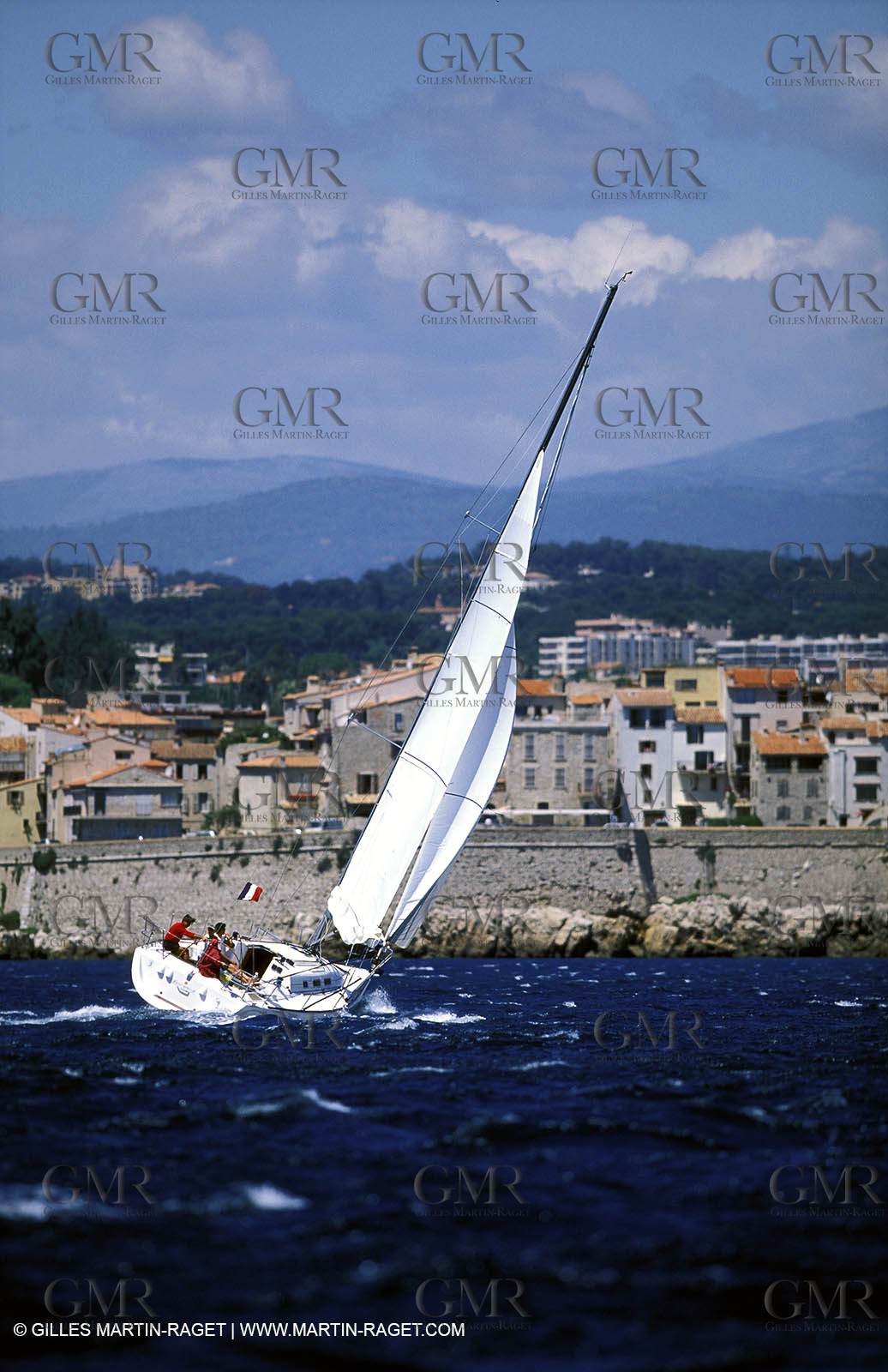 Monocoque de croisiere sous voile