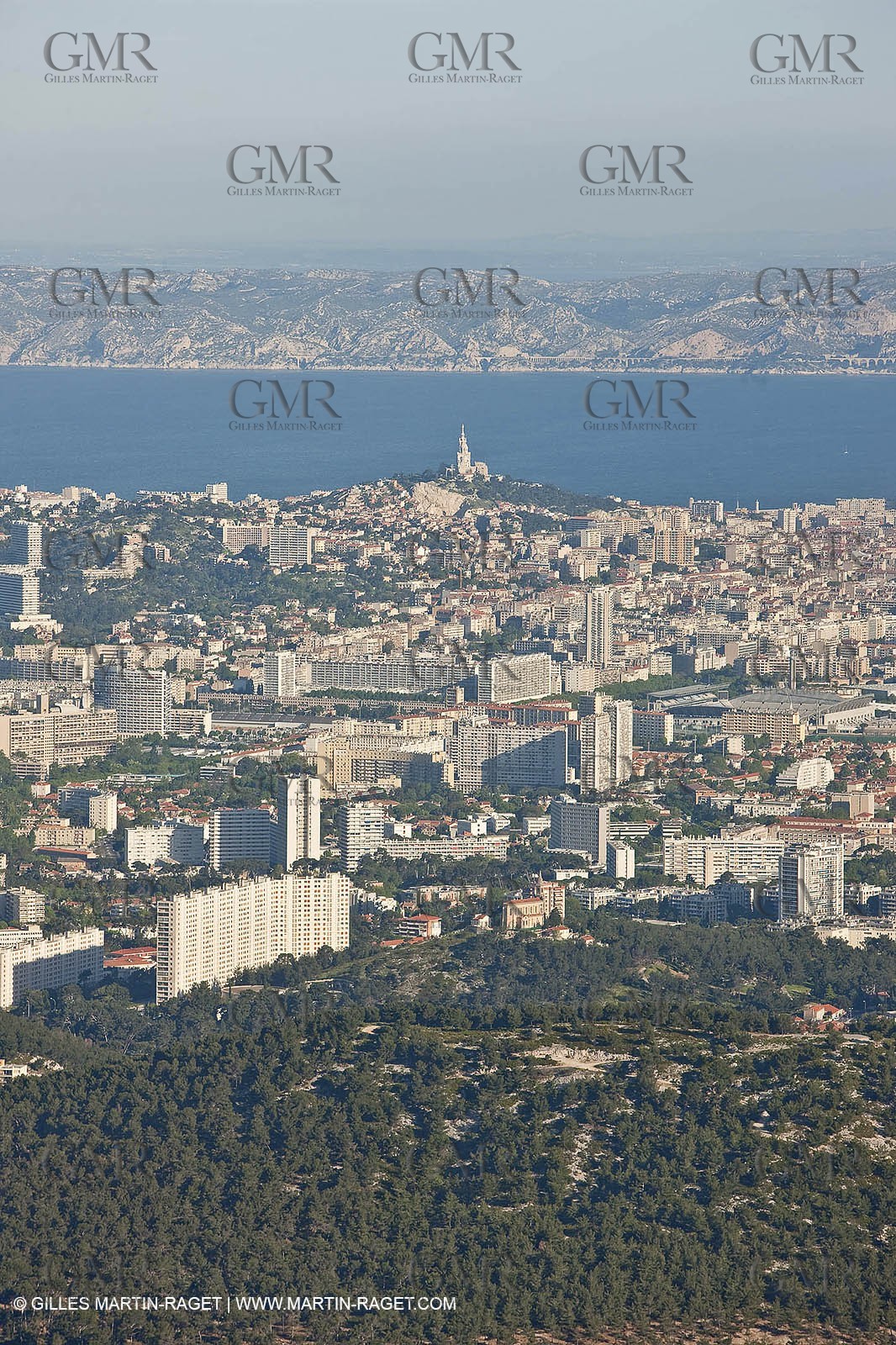 30 04 2009 - Marseille (FRA, 13) - Les Calanques - Marseille as seen from Mount Puget summit