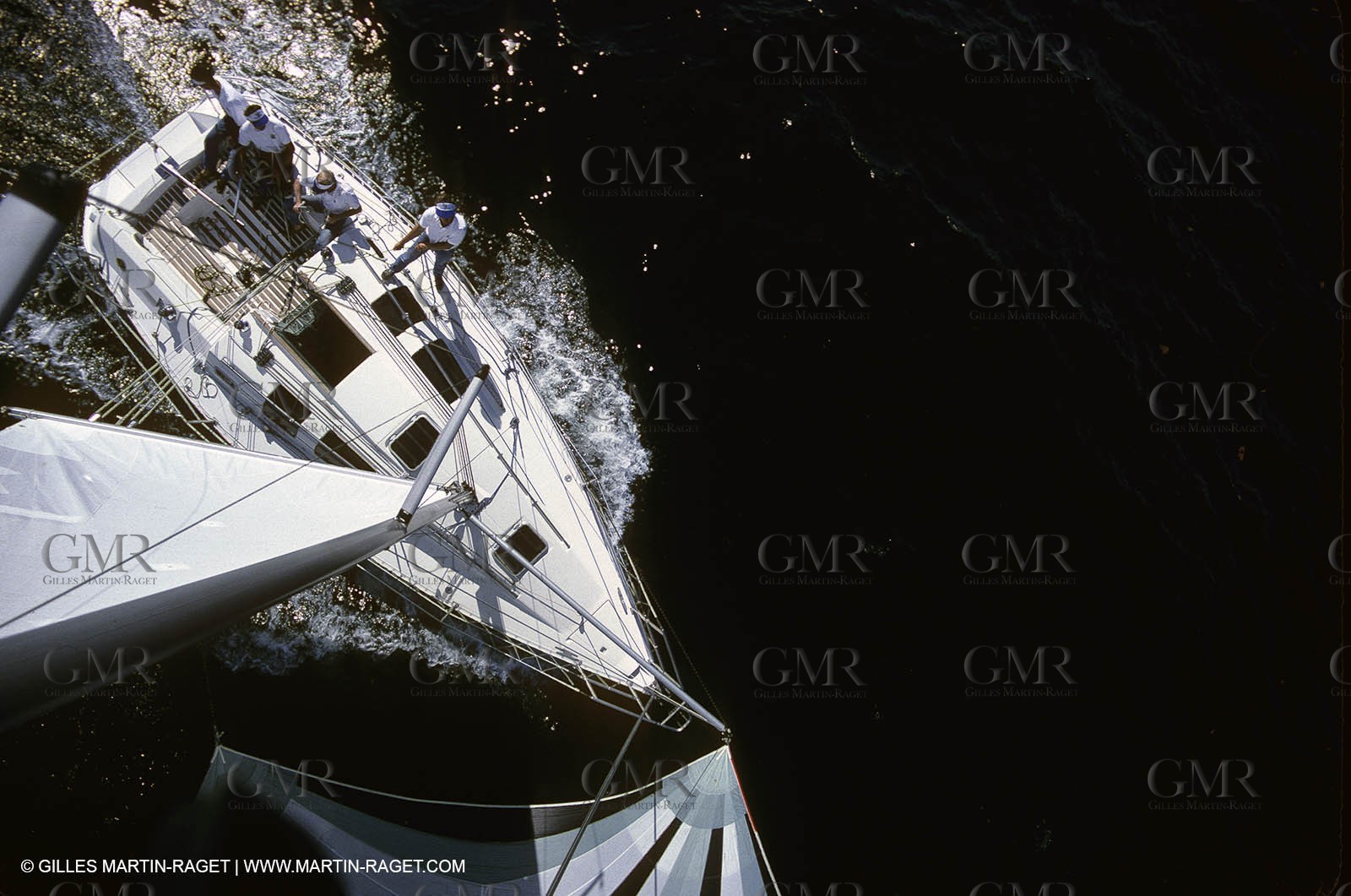 Crusing monohull sailing