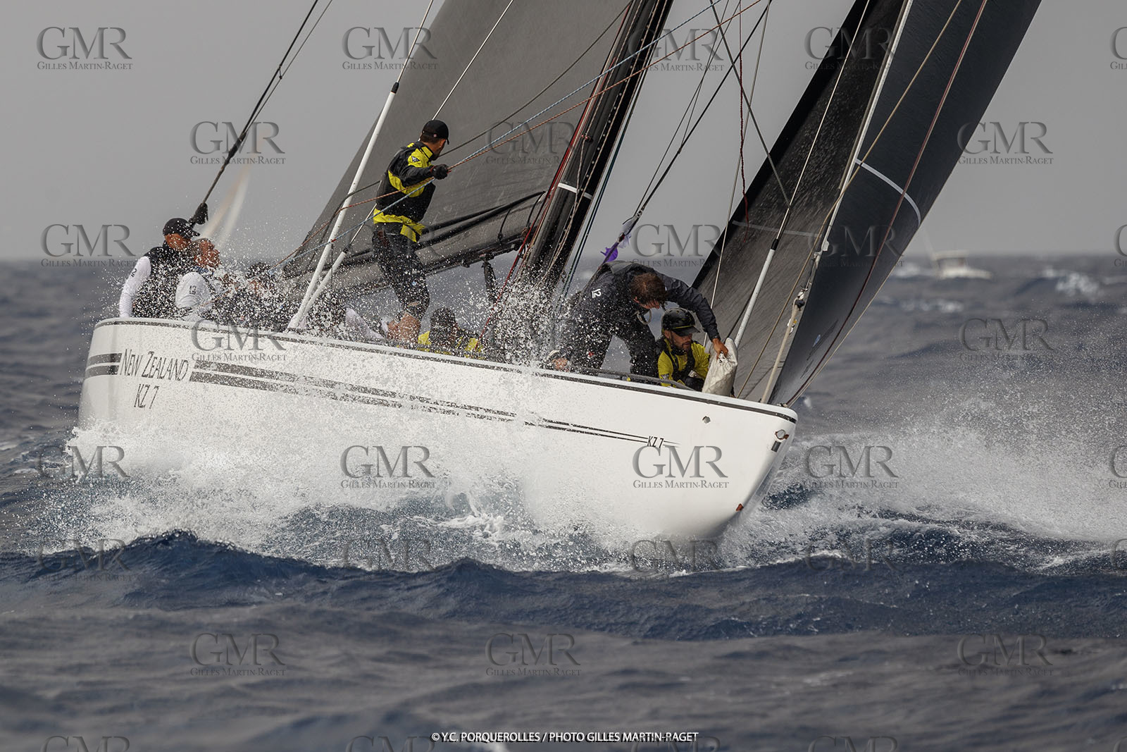 19 06 2024, Porquerolles Island (FRA), Championnat du monde des 12 m JI 2024, Race Day 1