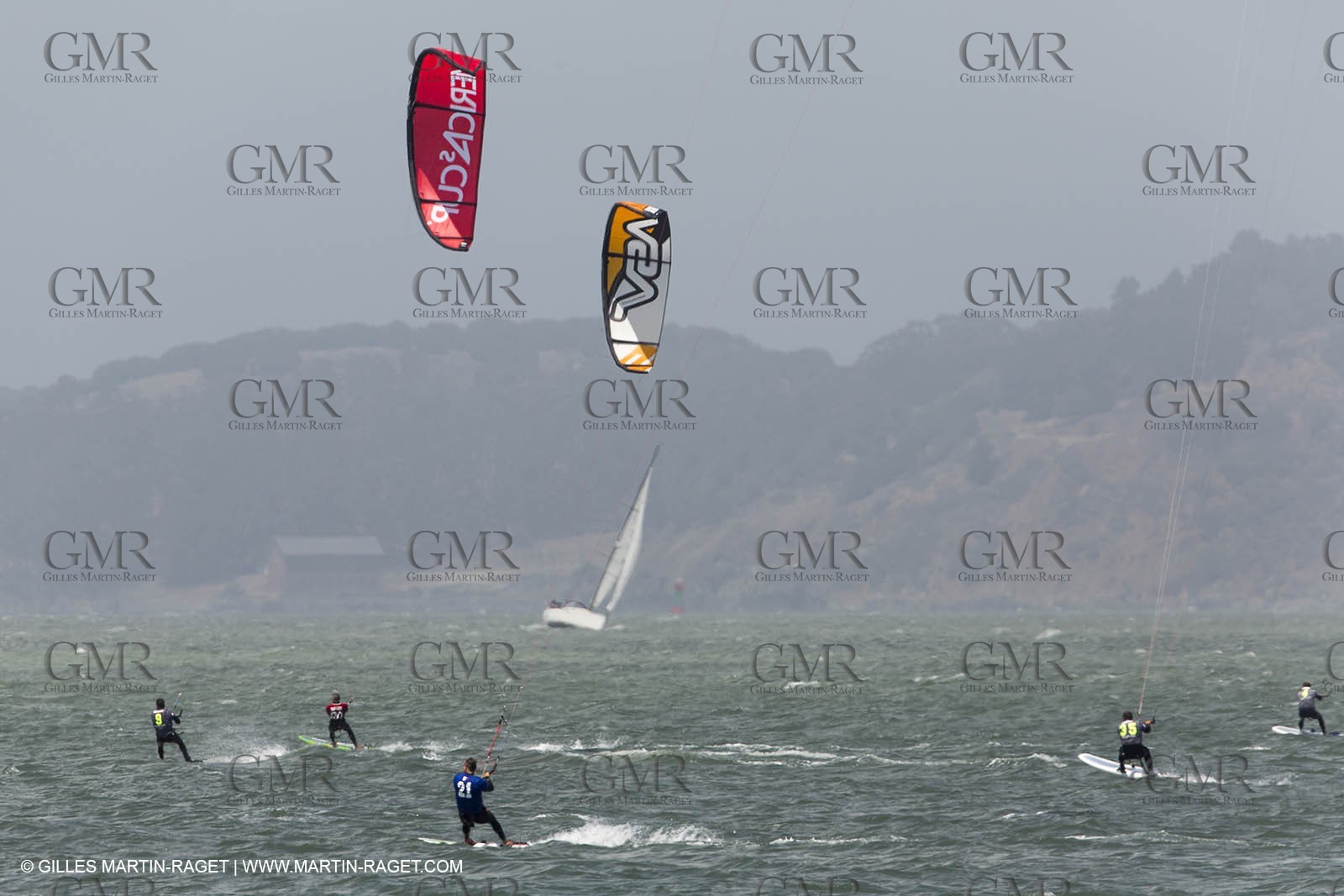 19 07 2013 - San Francisco (USA,CA) - 34th America's Cup - AC Open - Kite Surf contest at Crissie Field