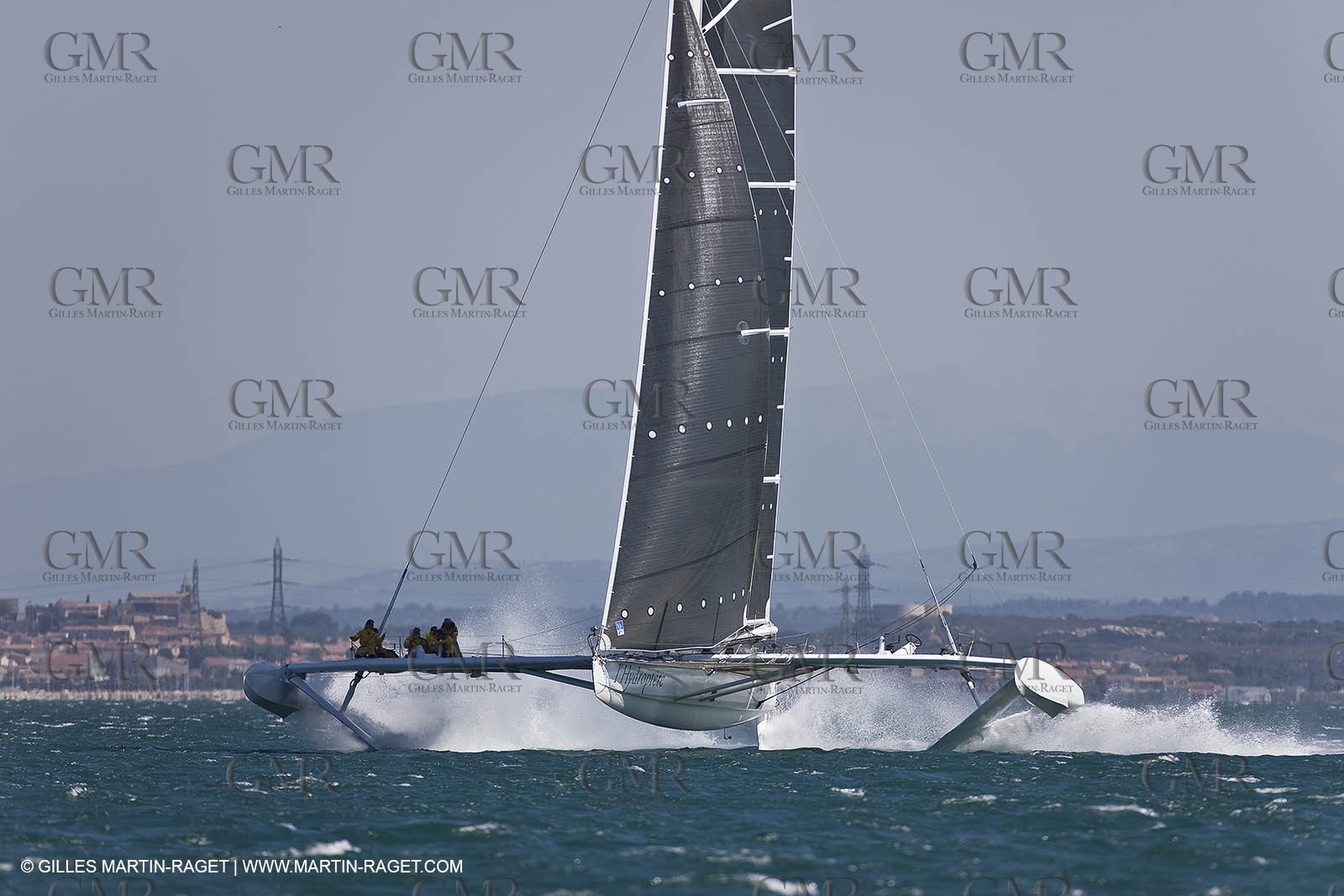 07 04 08 - France - Port Saint Louis du Rhone - Hydroptere - Training